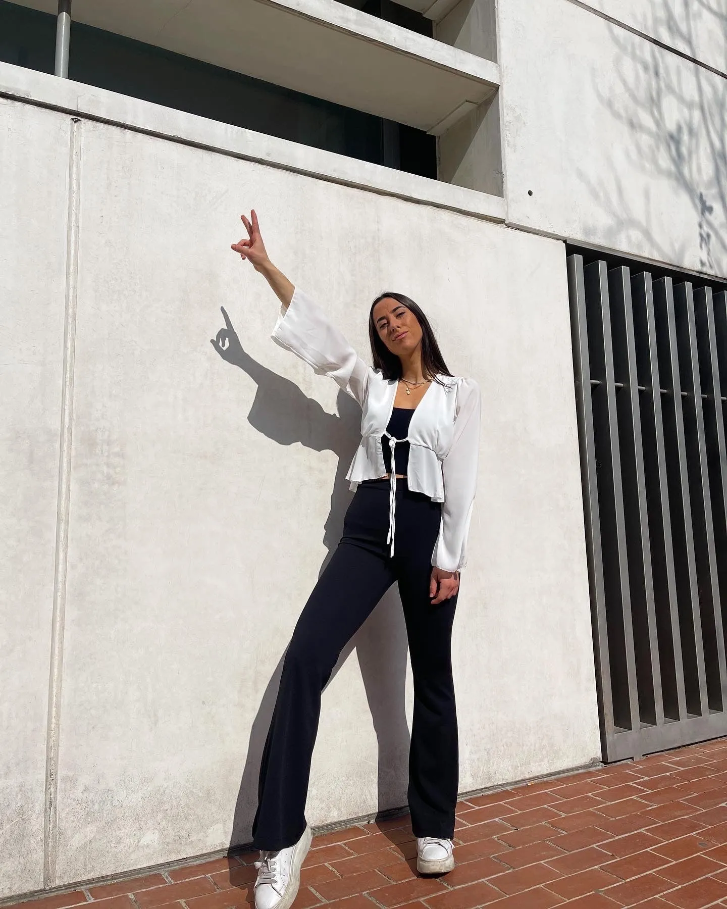 Pantalón campana negro sold by Sorellas product image thumbnail 2