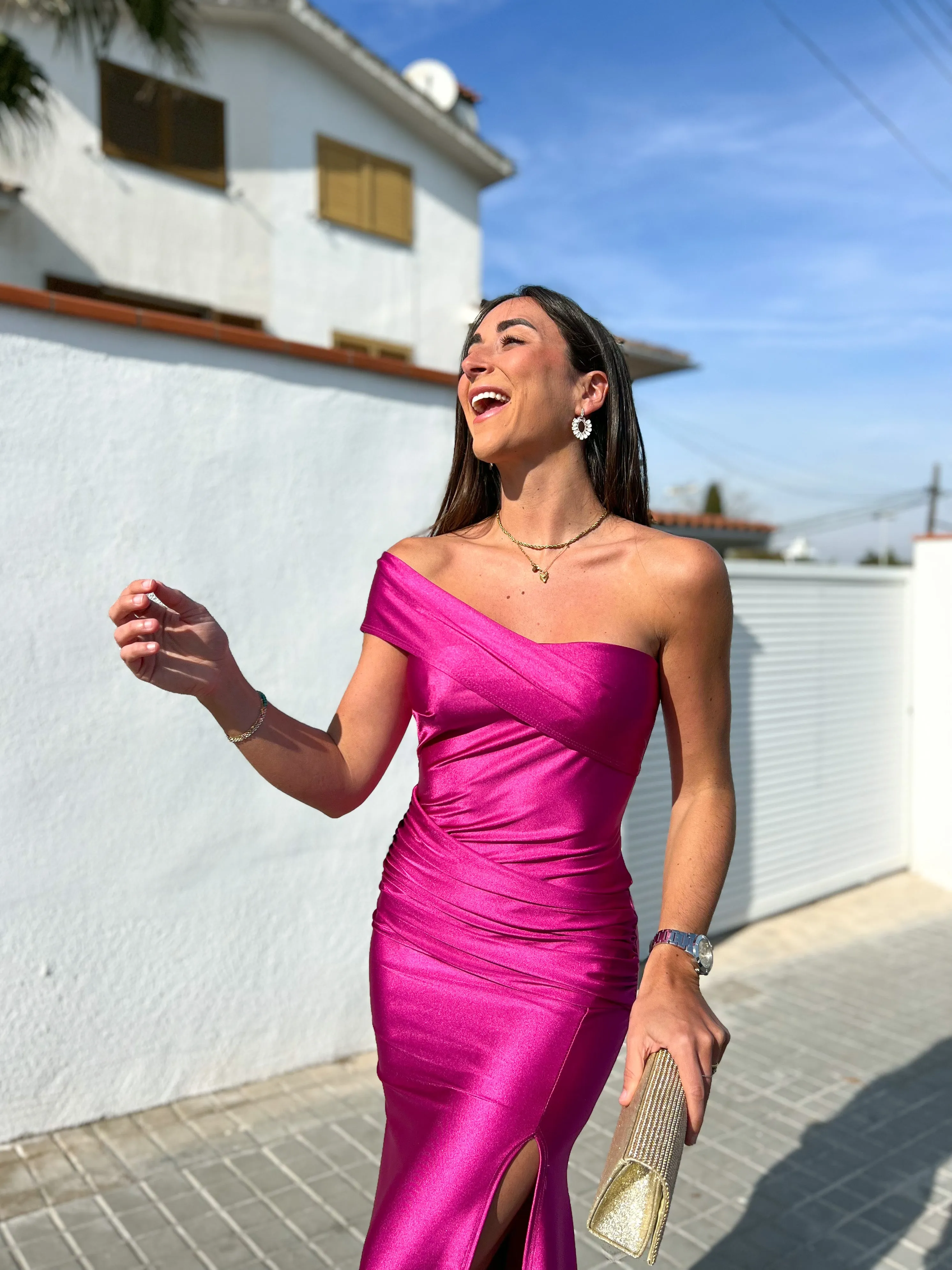 Vestido barco asimétrico fucsia sold by Sorellas