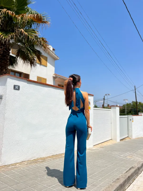 Mono halter crepe petroleo sold by Sorellas