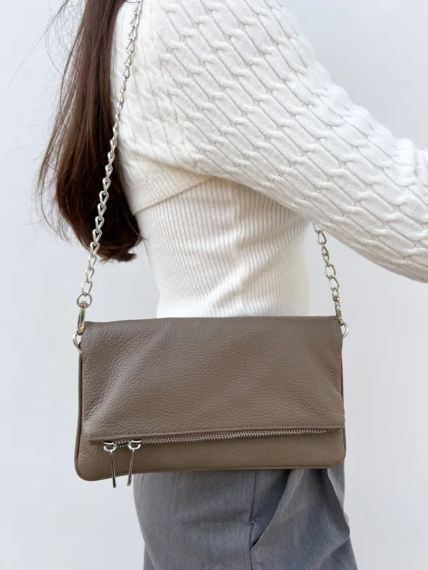 Bolso piel cadenas taupe sold by Sorellas
