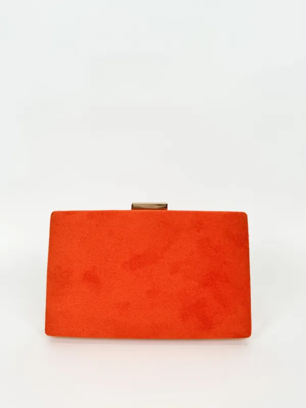 Clutch horizontal naranja sold by Sorellas