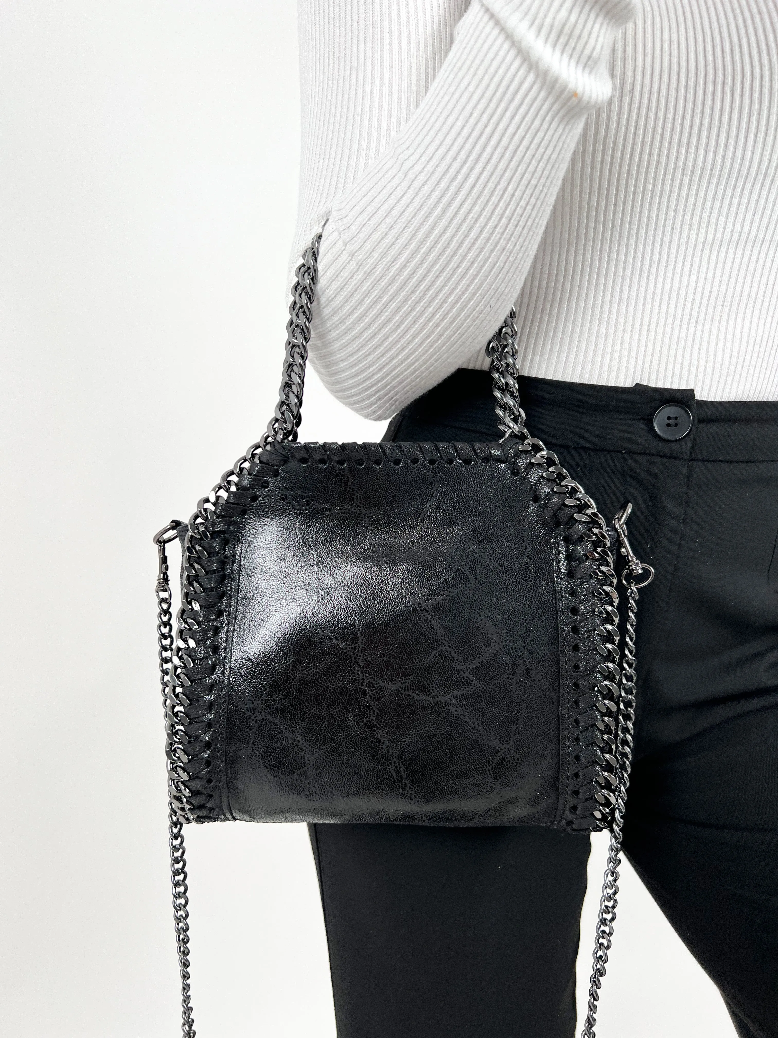 Bolso mini bag brillo negro sold by Sorellas product image thumbnail 4