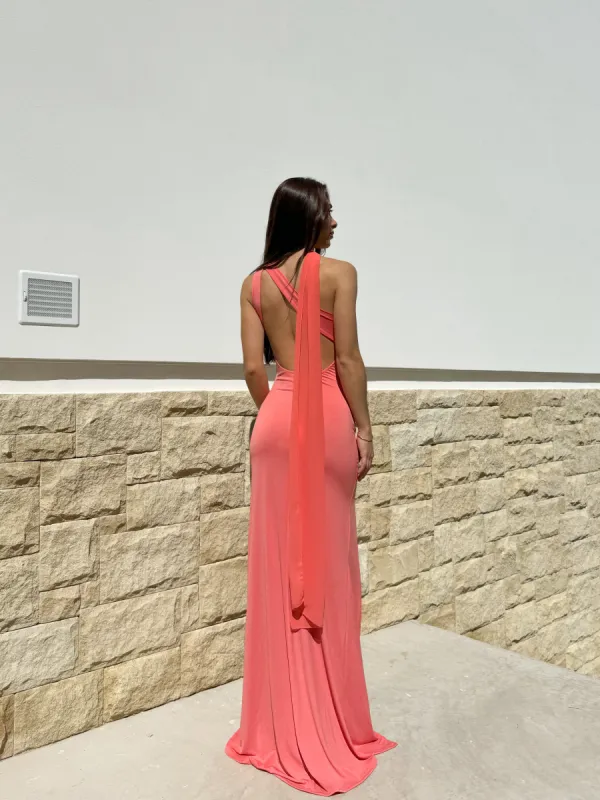 Vestido frunce choker espalda coral sold by Sorellas