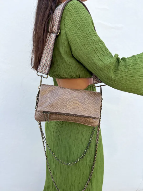 Bolso piel cadenas coco marrón sold by Sorellas