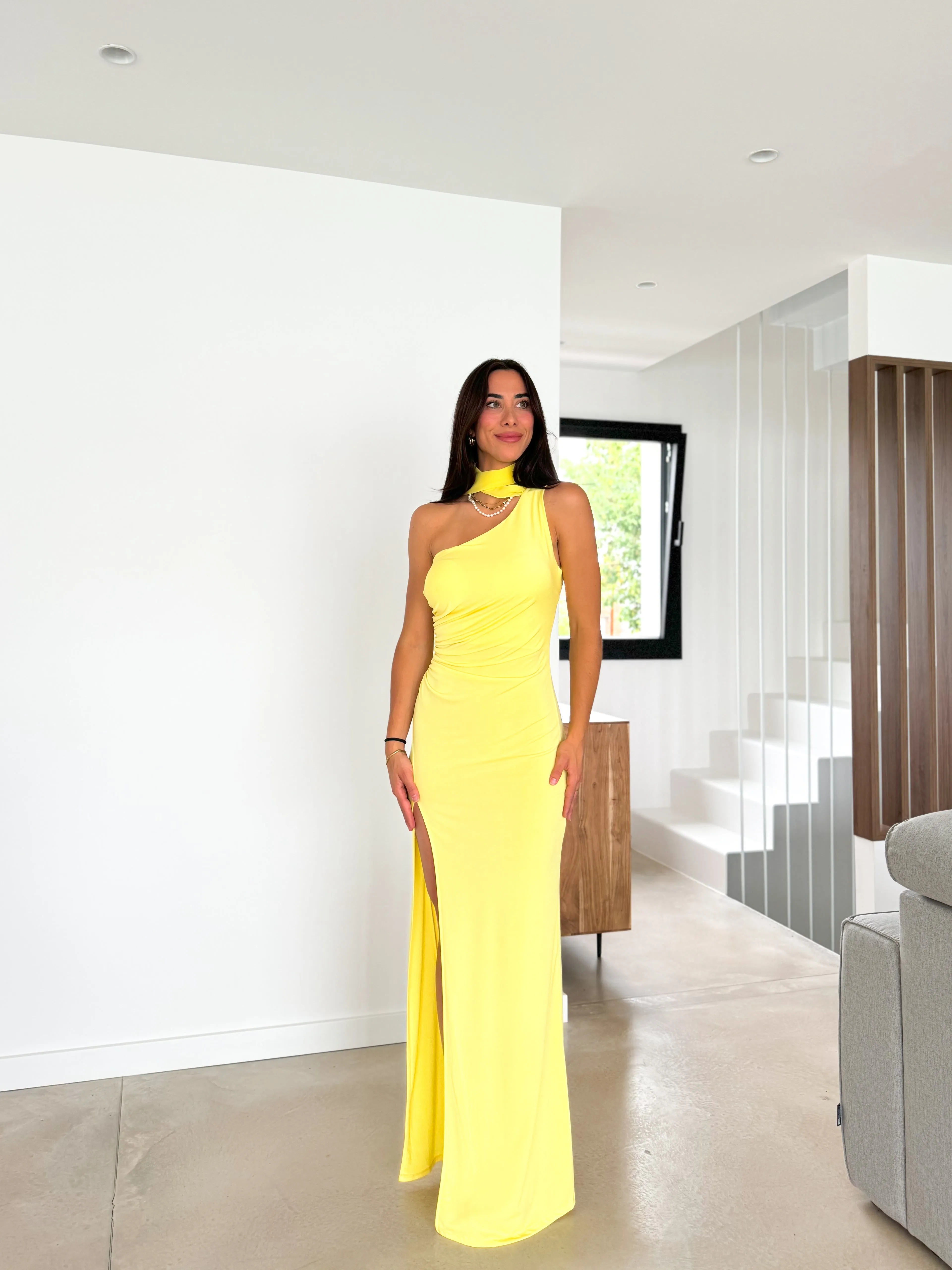 Vestido frunce choker espalda amarillo sold by Sorellas product image thumbnail 2