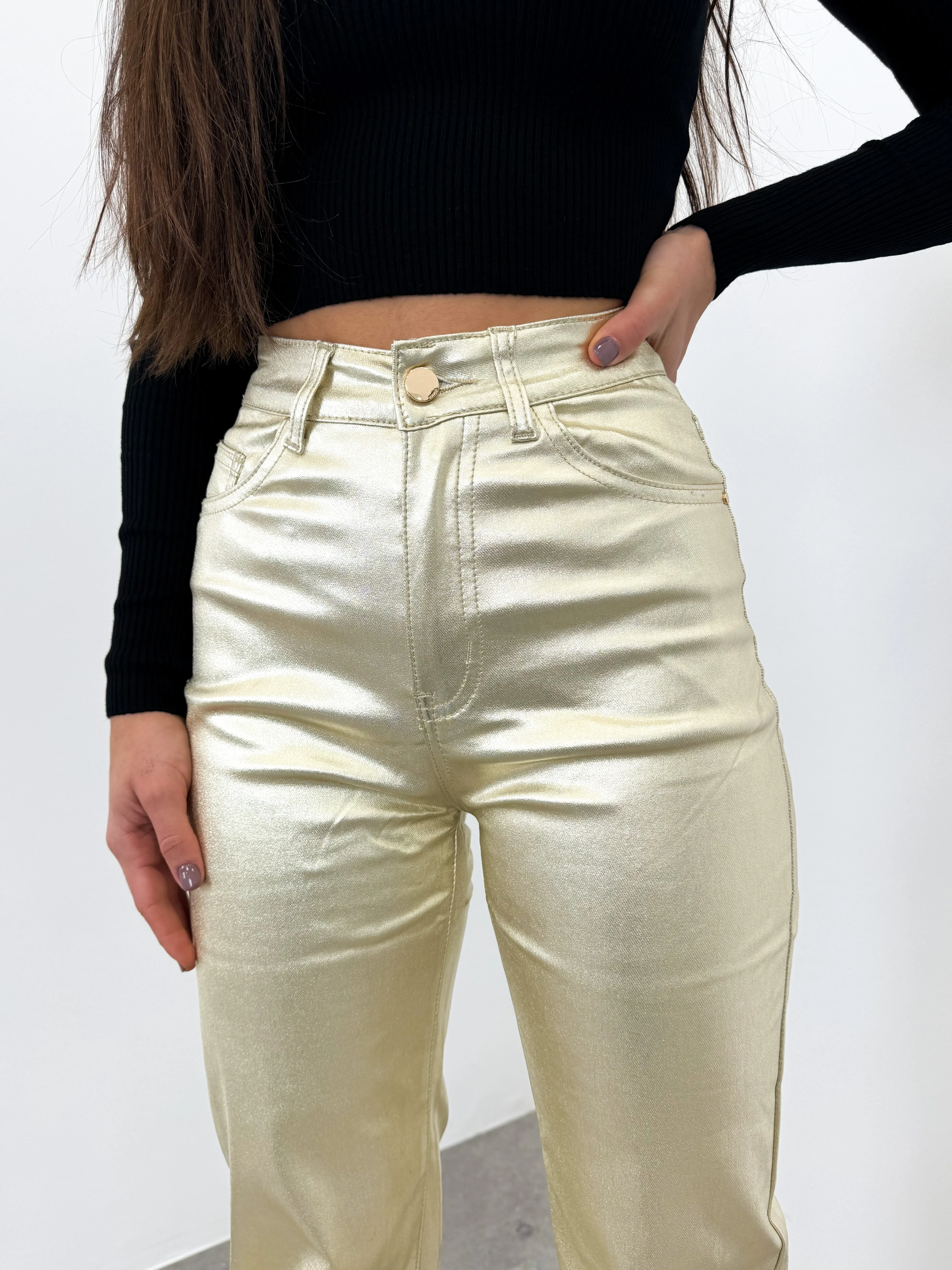 Pantalón straight metalizado dorado sold by Sorellas product image thumbnail 4