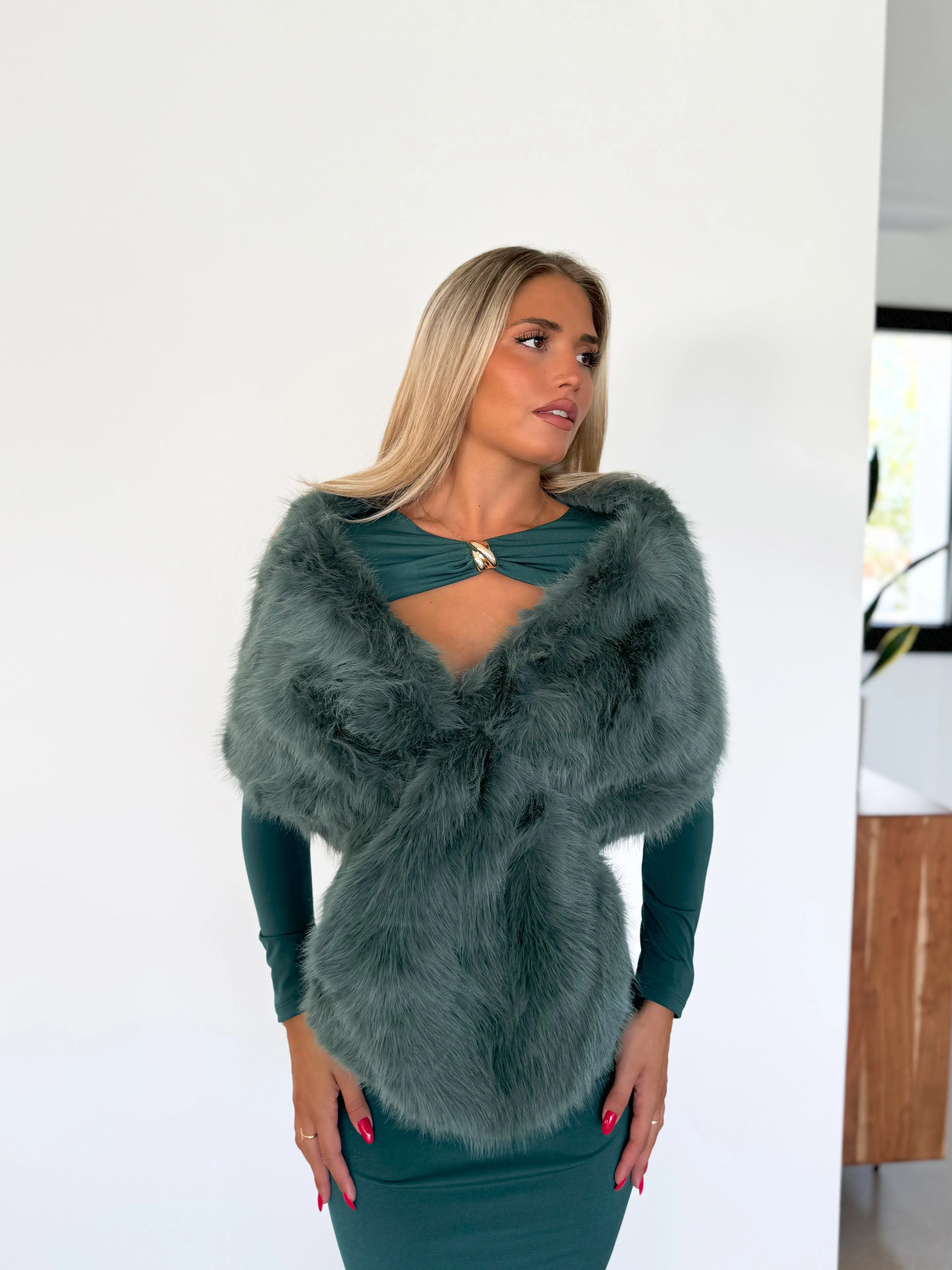 Estola evento pelo petróleo sold by Sorellas product image thumbnail 2