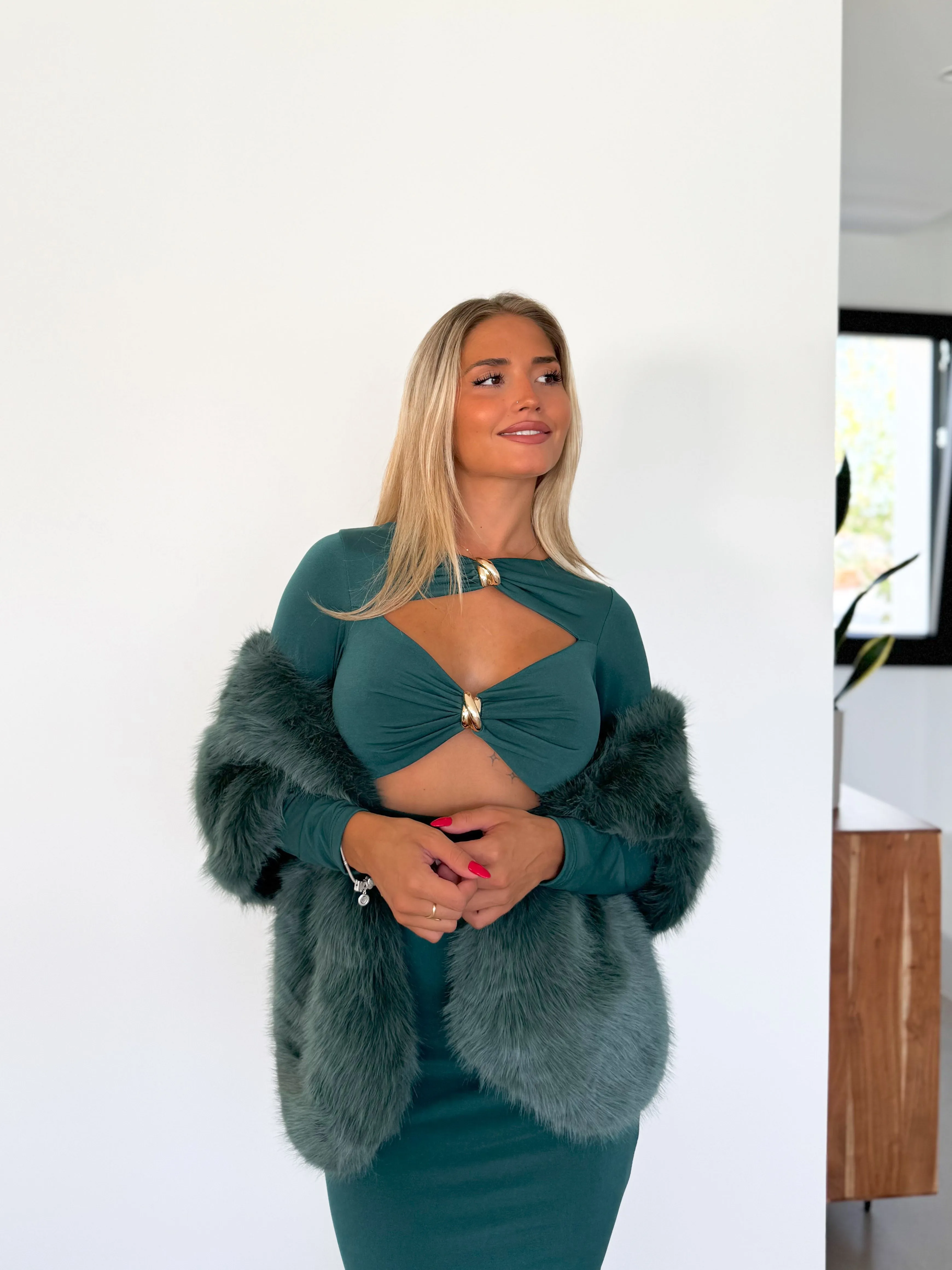 Estola evento pelo petróleo sold by Sorellas product image thumbnail 3