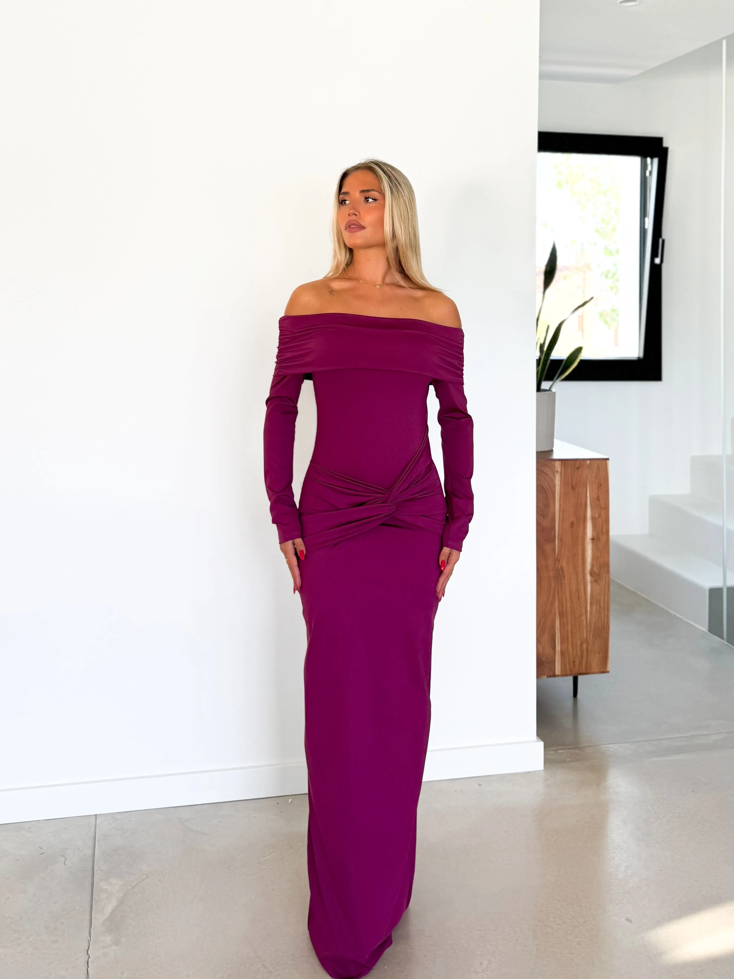 Vestido barco nudo amarena sold by Sorellas