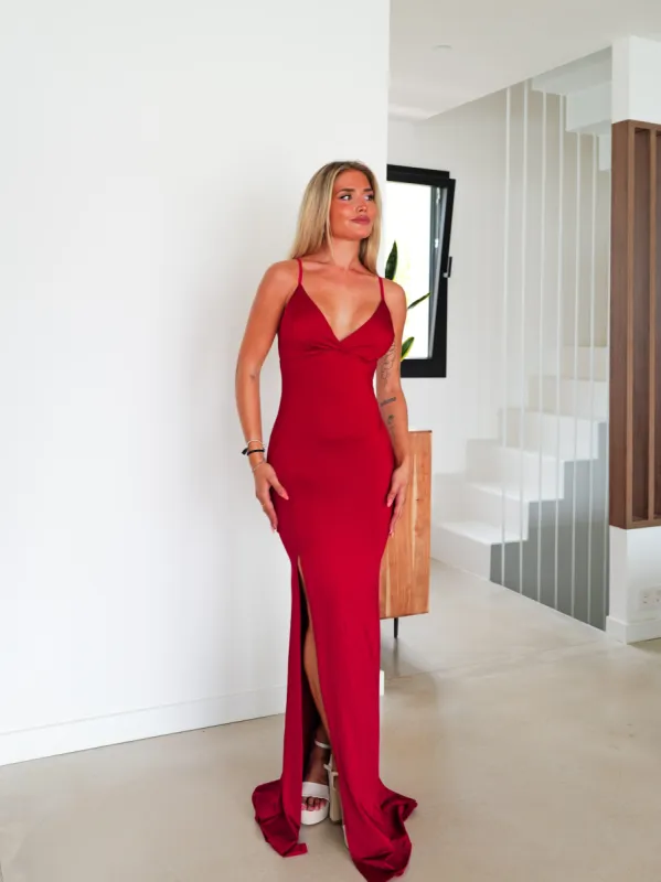 Vestido espalda tirante sirena burdeos sold by Sorellas