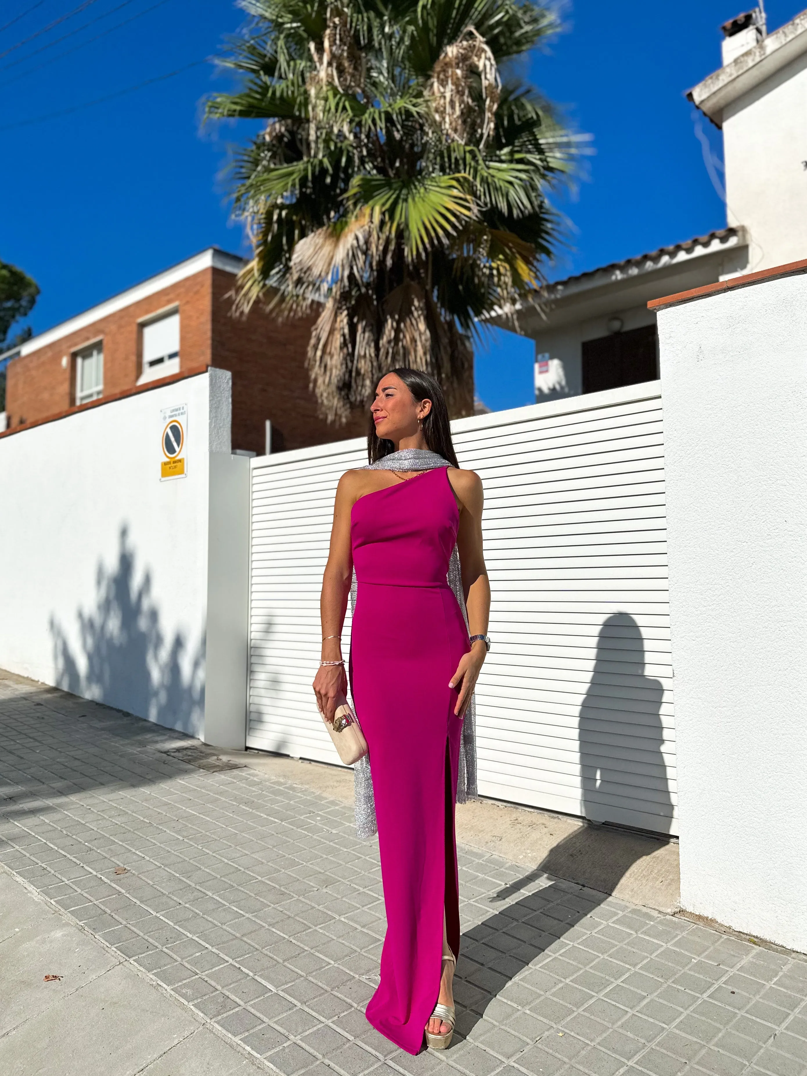 Vestido escote asim sirena amarena sold by Sorellas product image thumbnail 4