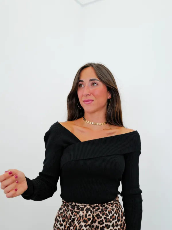 Jersey banda asim canalé negro sold by Sorellas