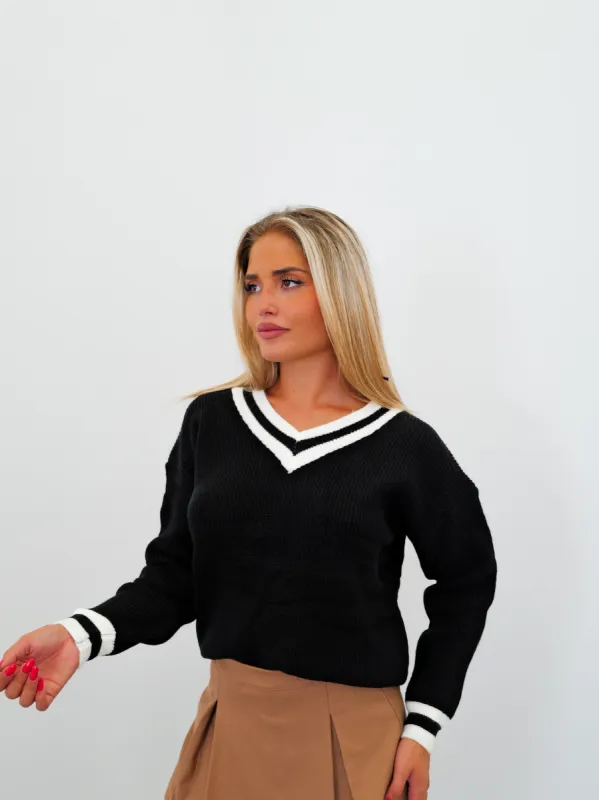 Jersey pico bandas negro sold by Sorellas
