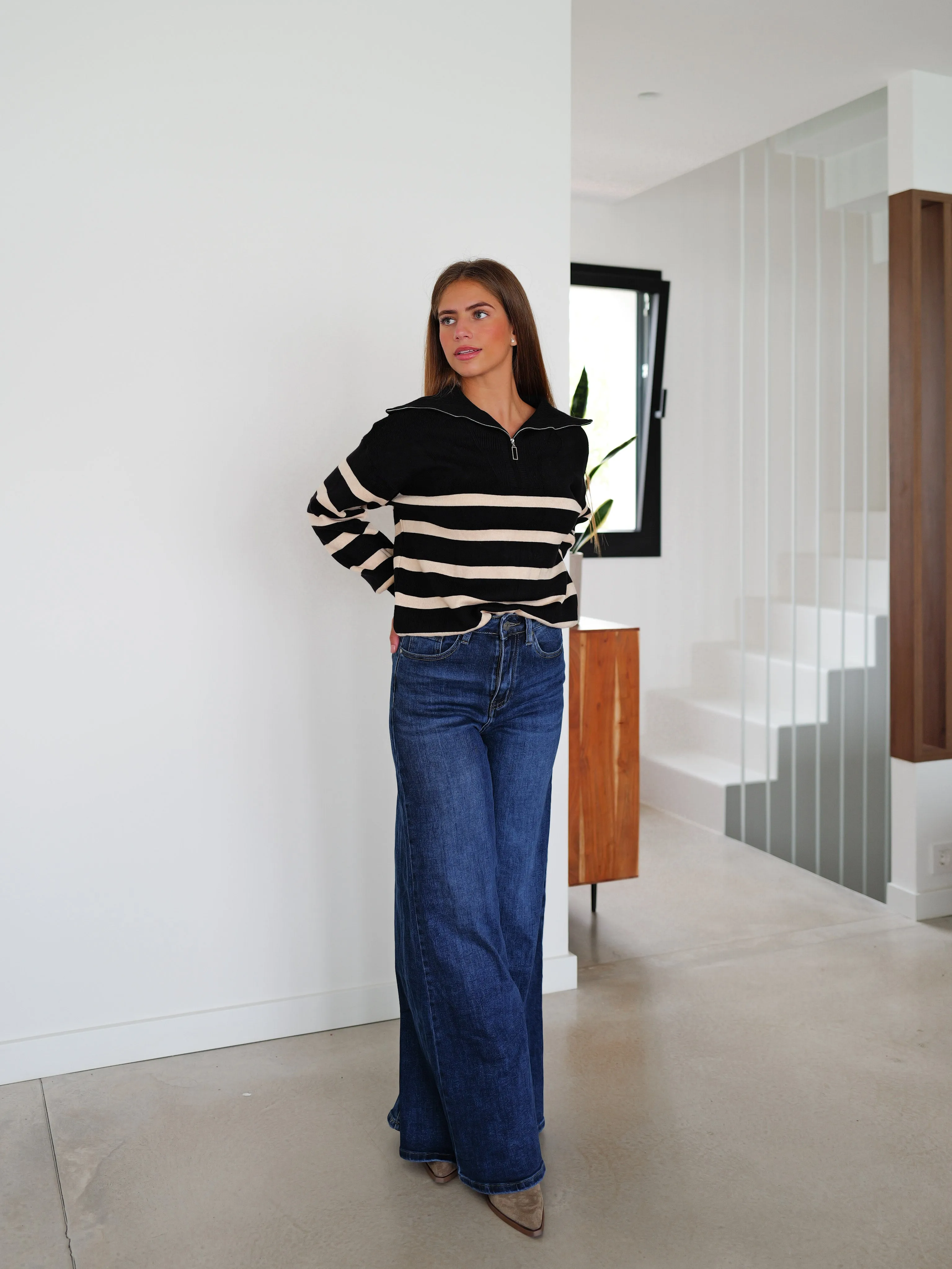 Jersey rayas cremallera negro sold by Sorellas product image thumbnail 4