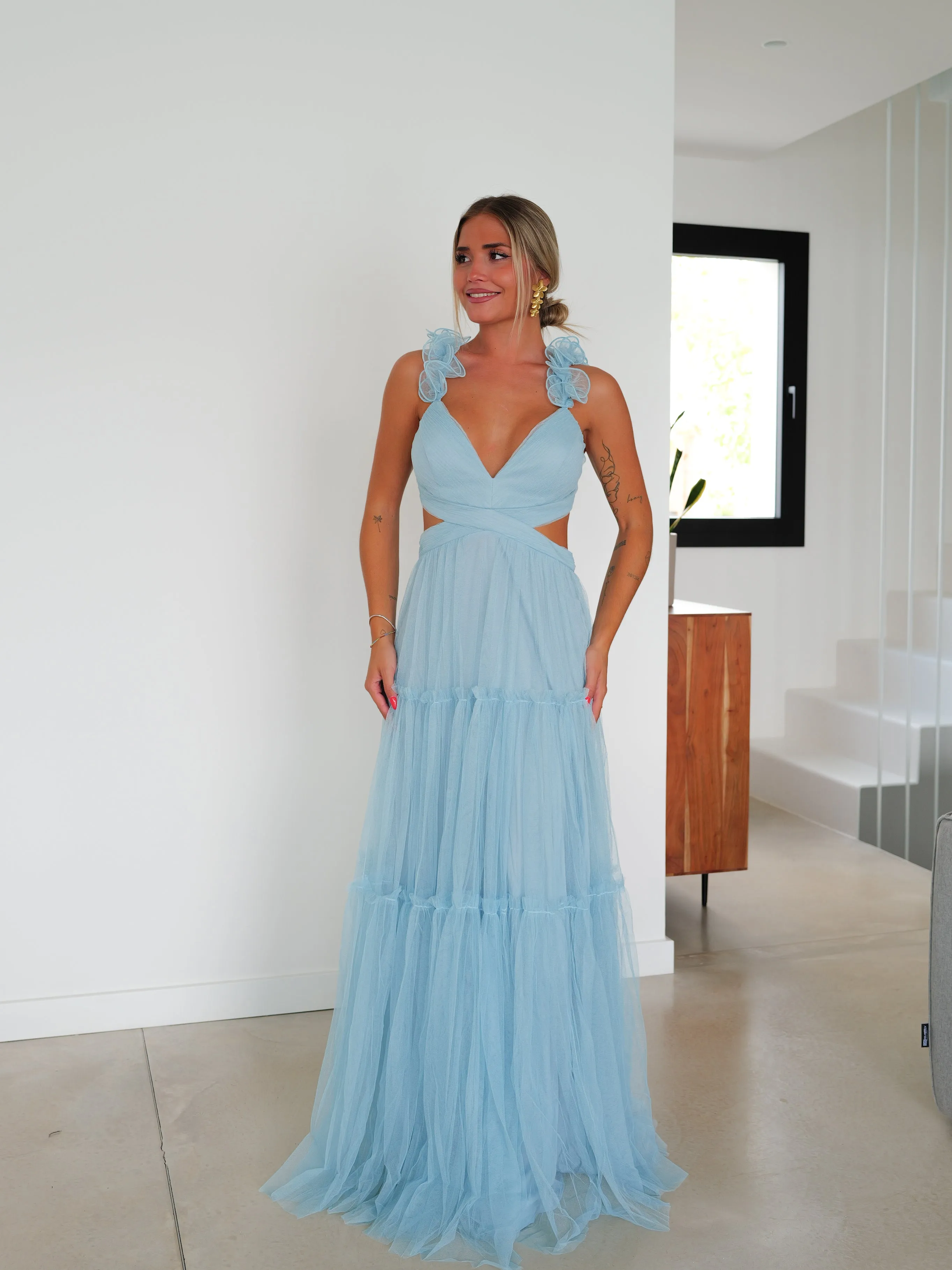 Vestido aberturas tulle celeste sold by Sorellas product image thumbnail 5