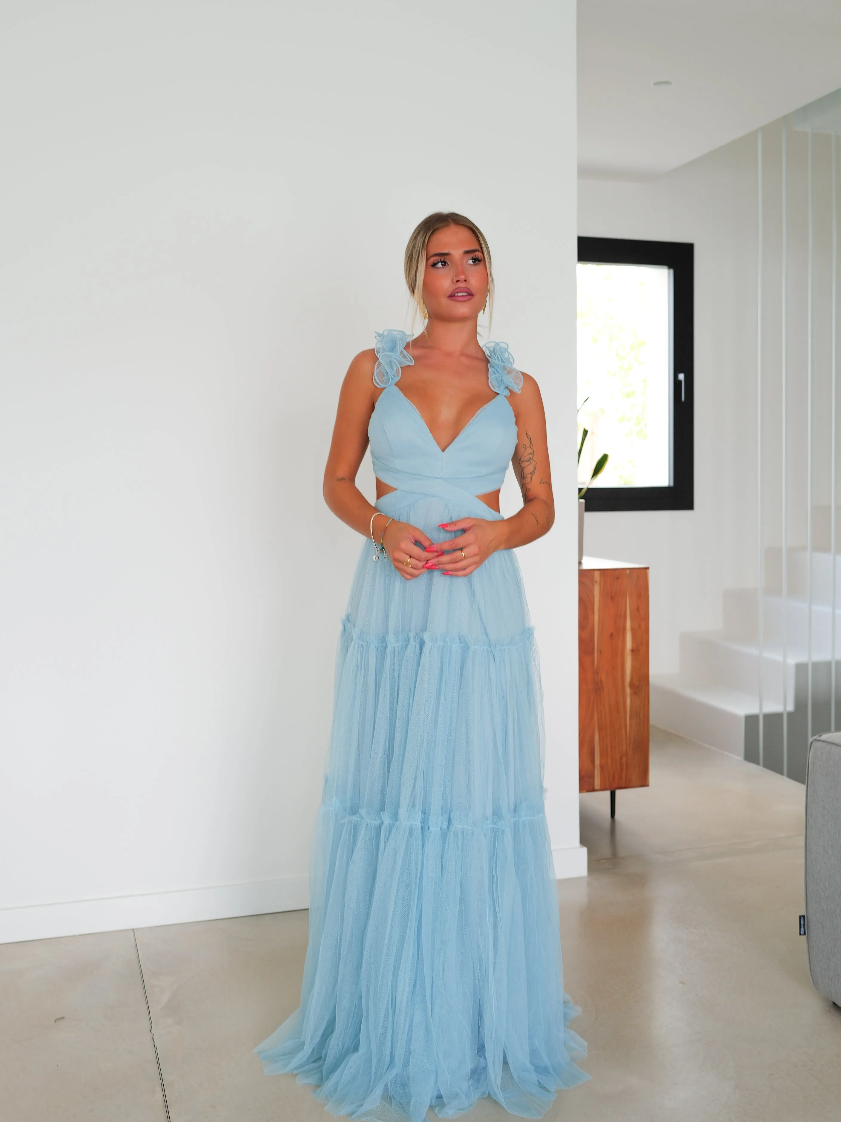 Vestido aberturas tulle celeste sold by Sorellas product image thumbnail 3