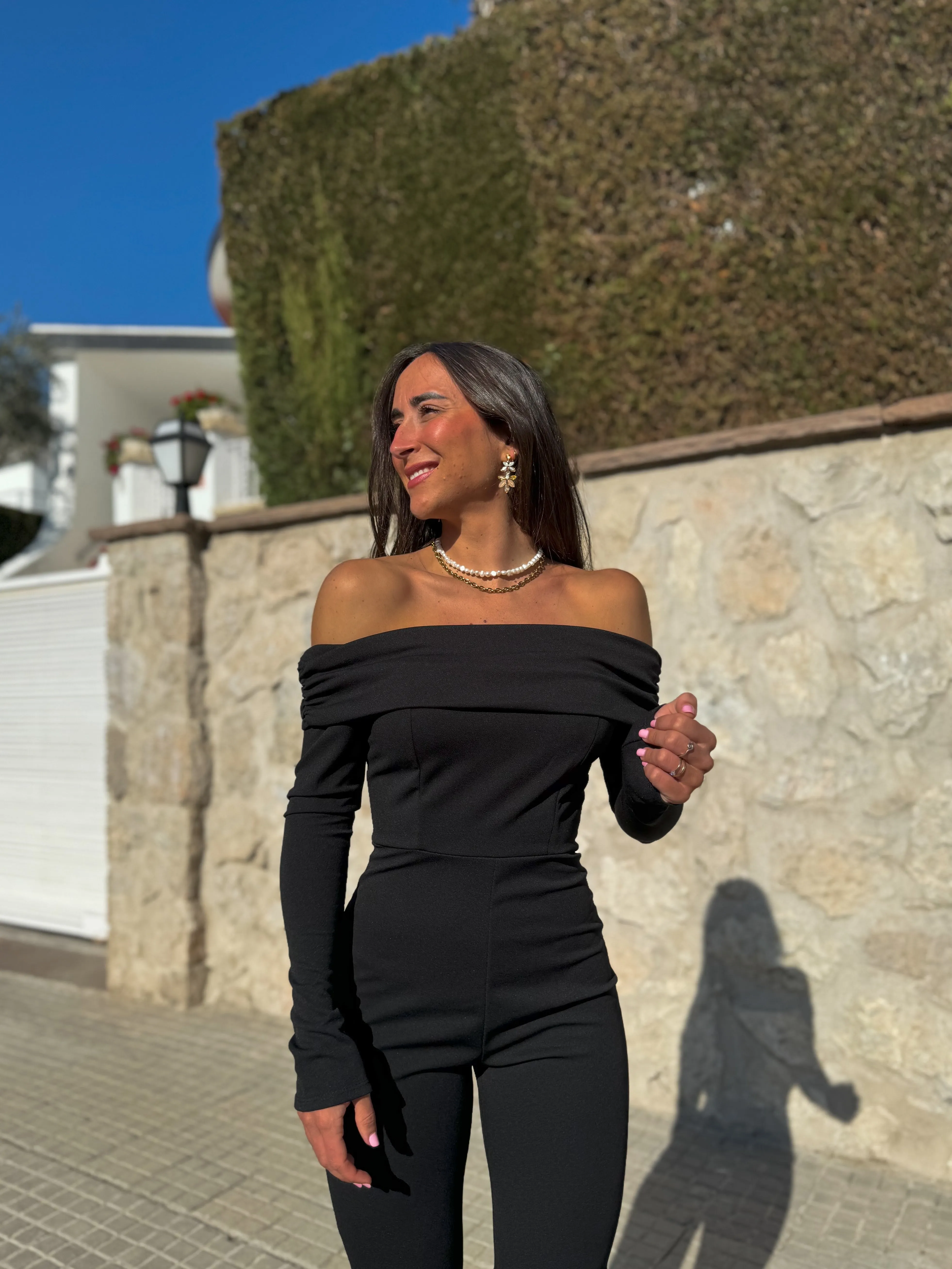 Mono bardot doble negro sold by Sorellas product image thumbnail 2