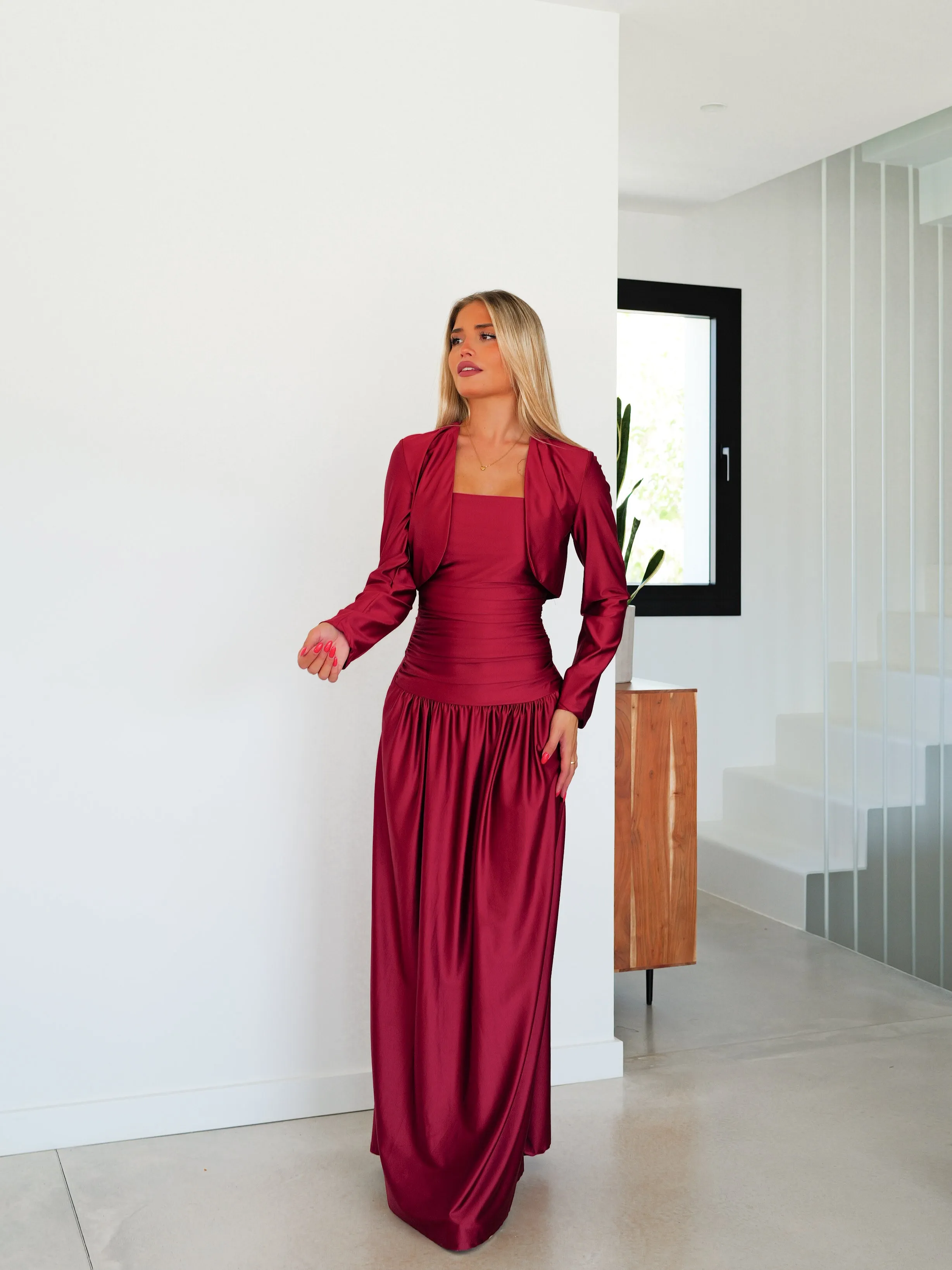 Chaqueta torera crop satin burdeos sold by Sorellas product image thumbnail 4