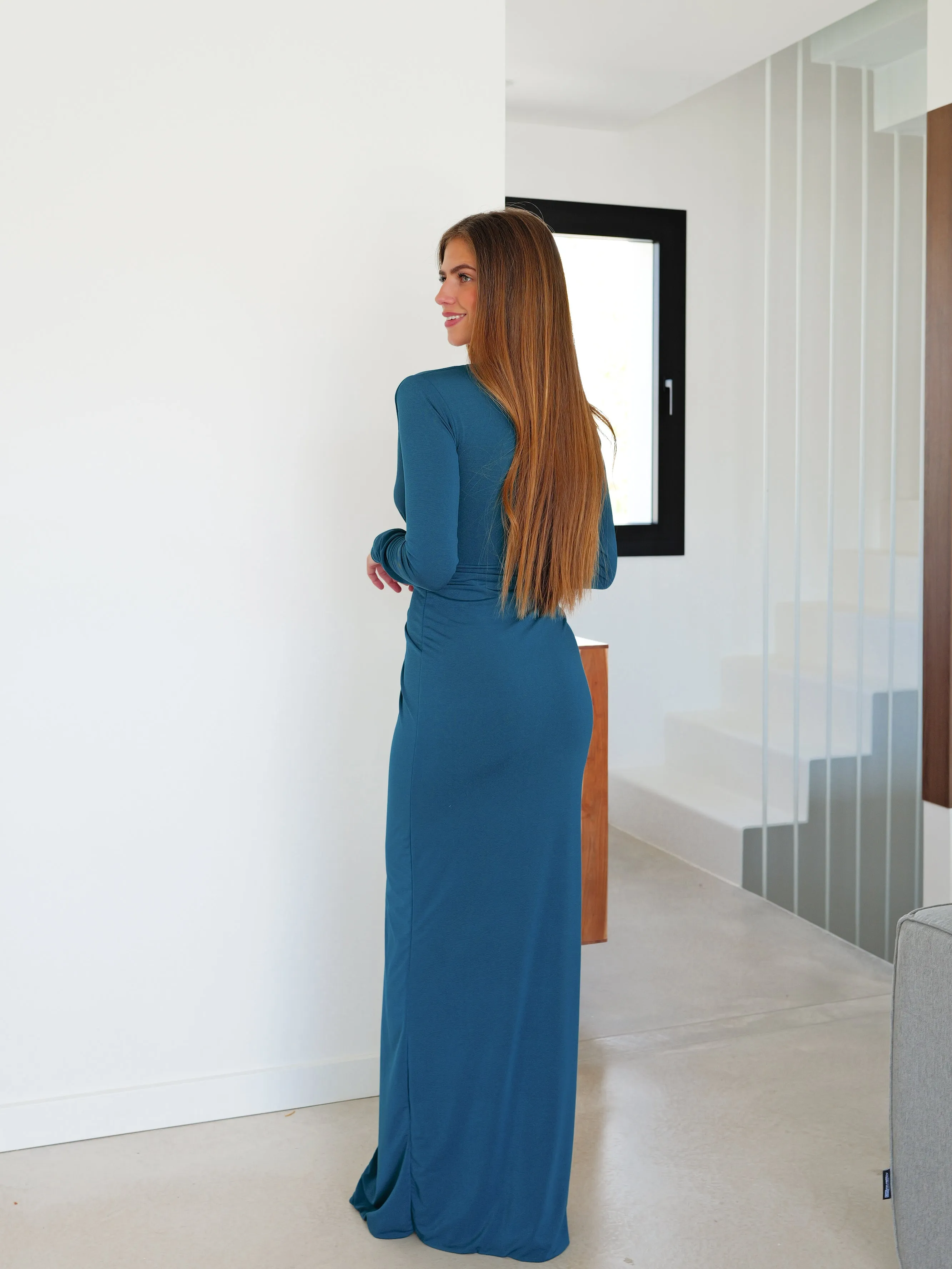 Vestido largo nudo petróleo sold by Sorellas product image thumbnail 5