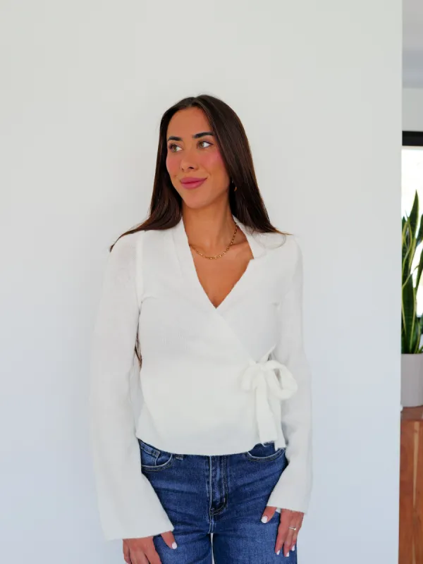 Jersey cruzado lazo blanco sold by Sorellas