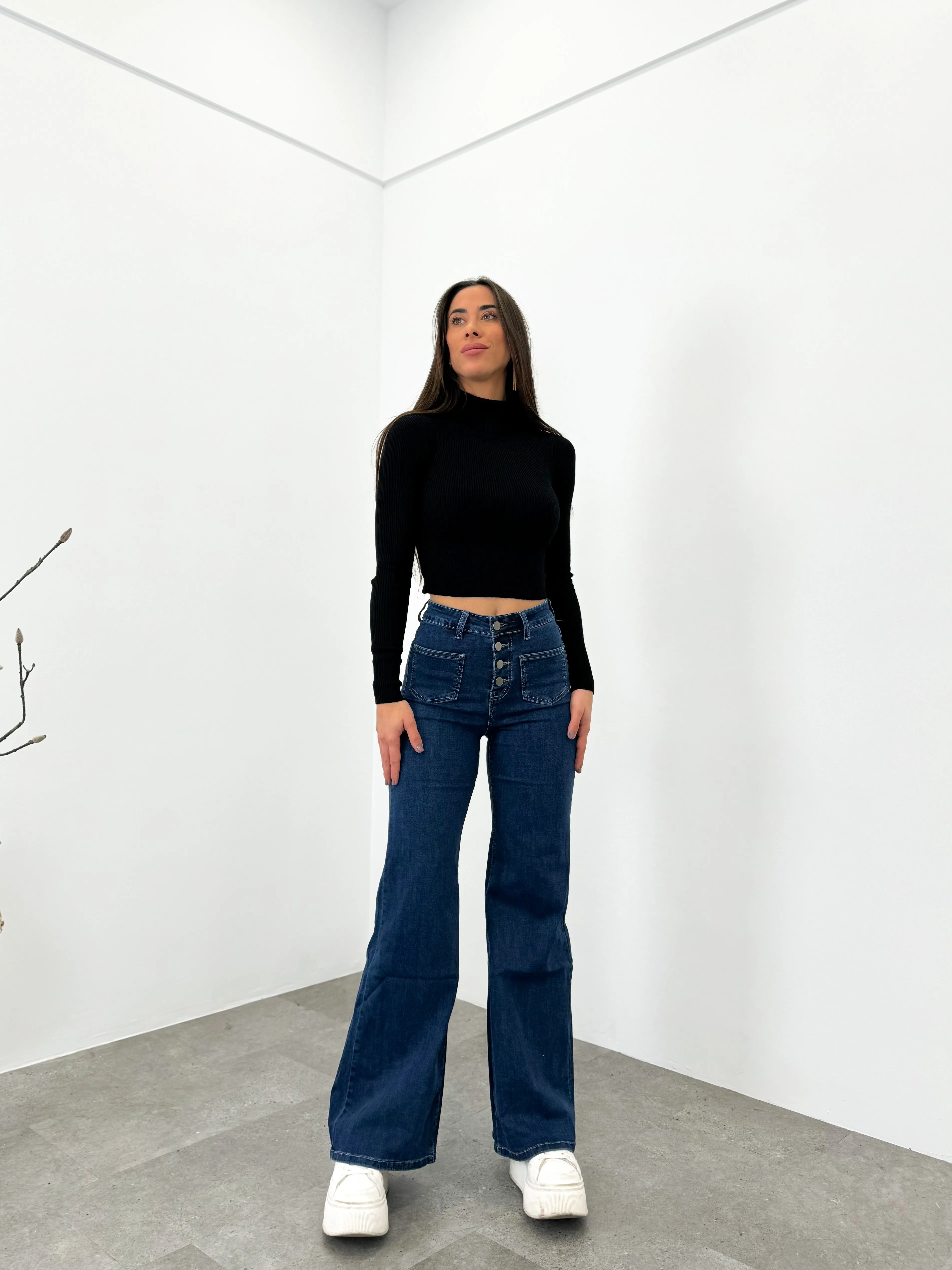 Pantalón vaquero campana botones sold by Sorellas product image thumbnail 3