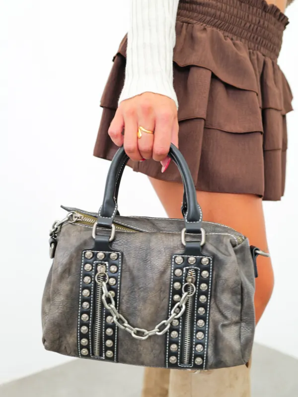 Bolso tachuelas vegano gris sold by Sorellas