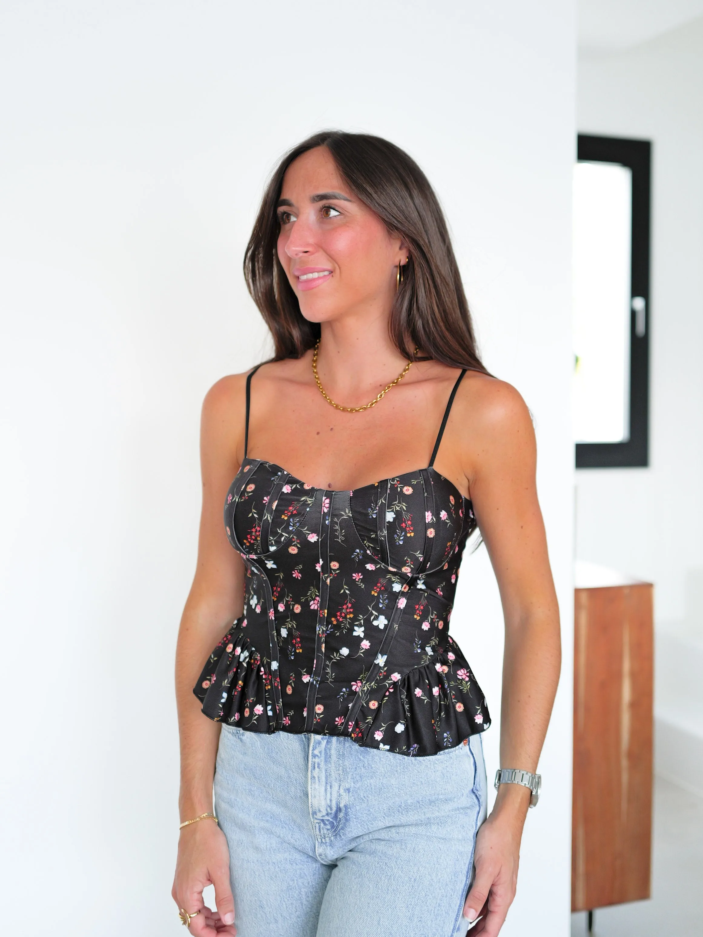 Top corsé volantes negro sold by Sorellas