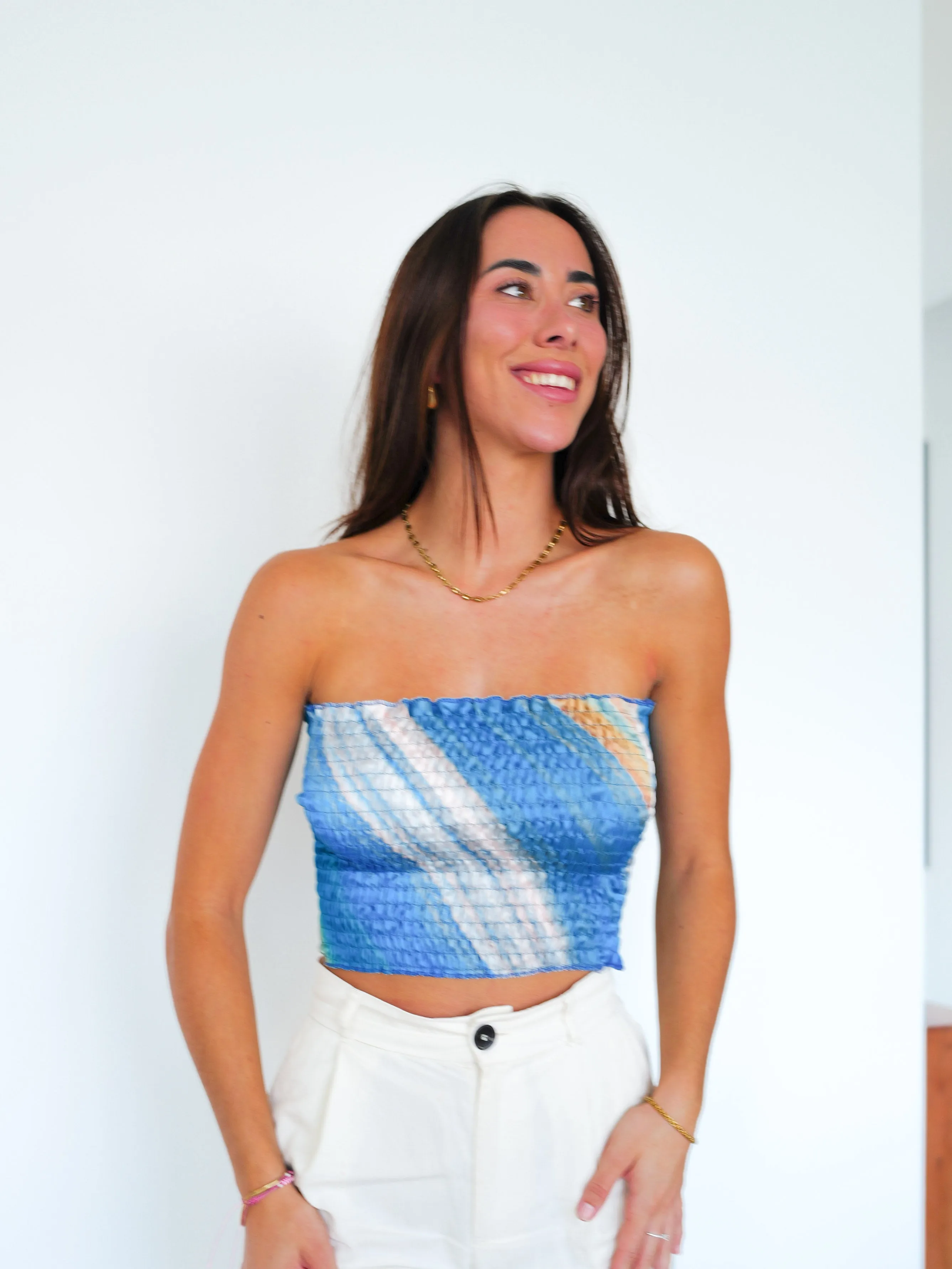 Crop banda nido azul sold by Sorellas product image thumbnail 2