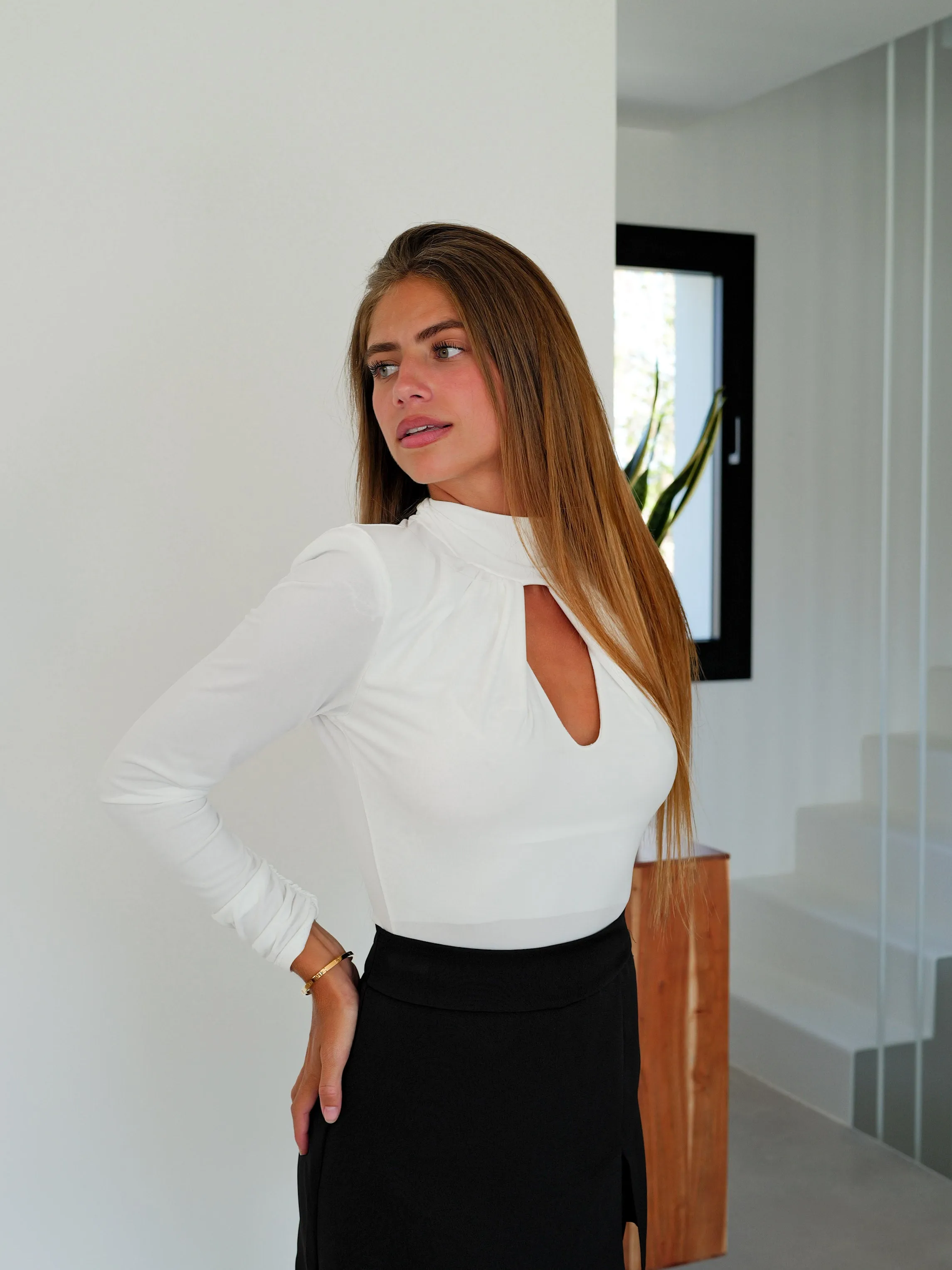 Body pico cuello drapeado blanco sold by Sorellas product image thumbnail 4