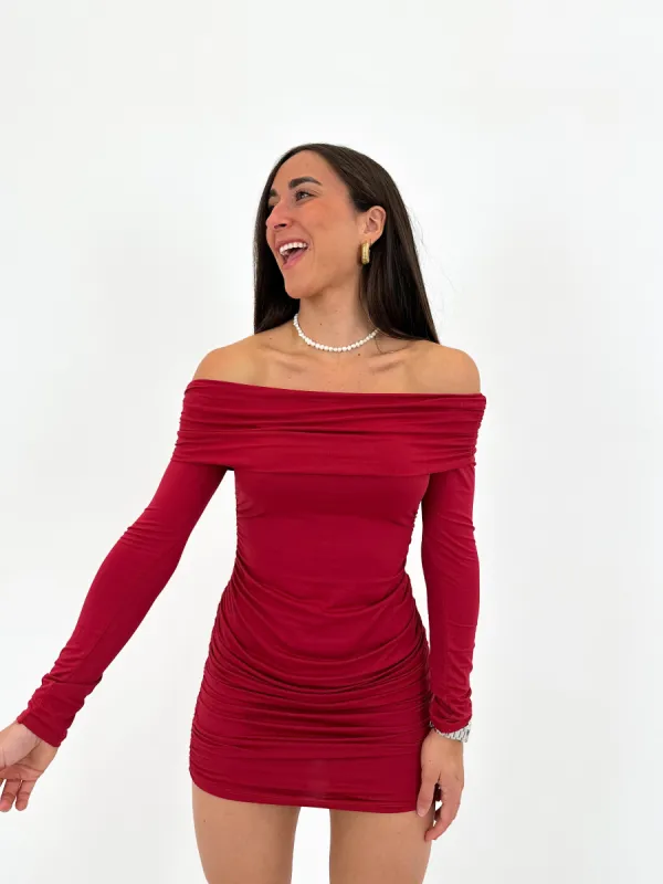 Vestido mini bardot frunce burdeos sold by Sorellas
