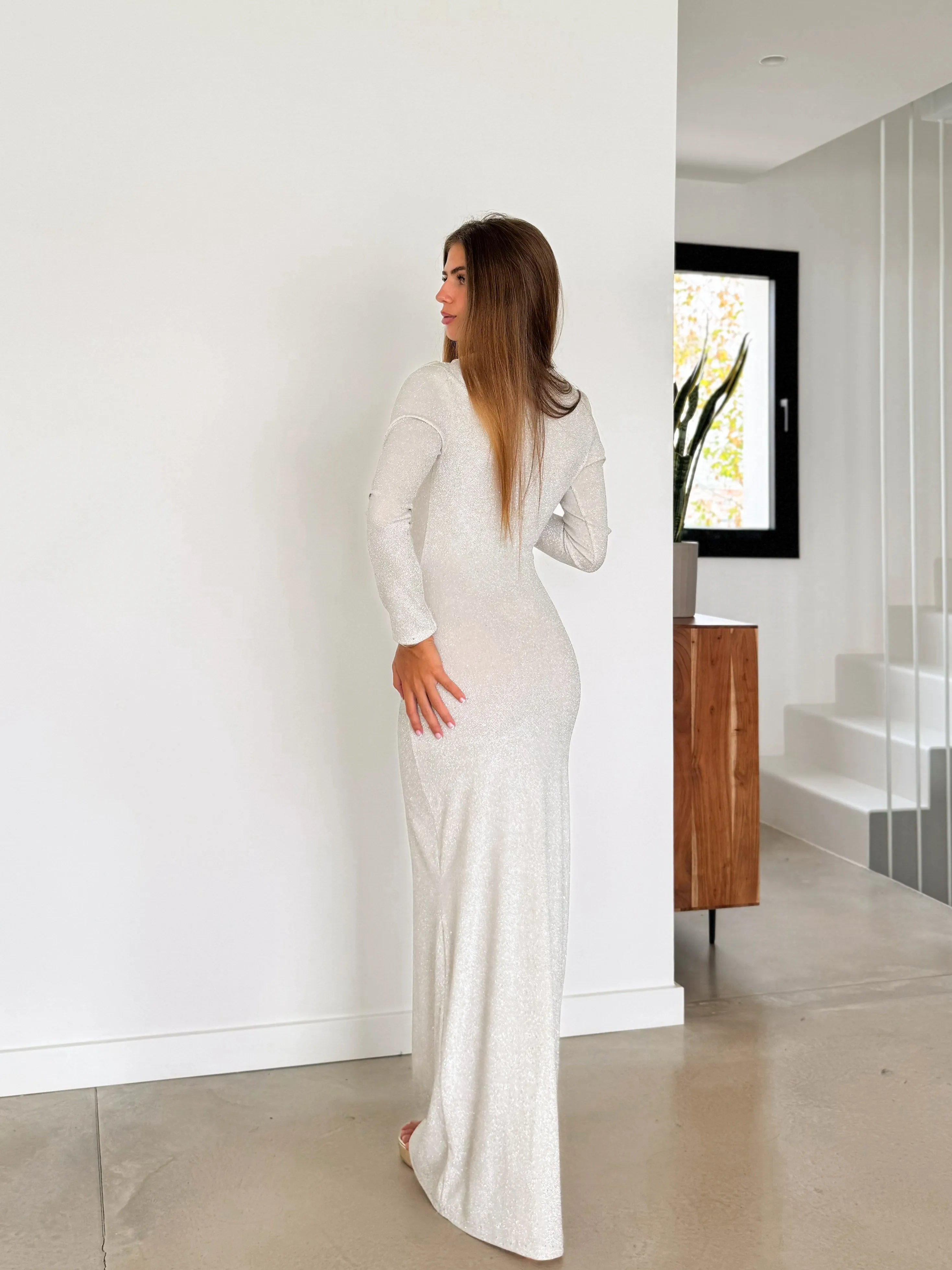 Vestido manga larga cascada lurex beige sold by Sorellas product image thumbnail 3