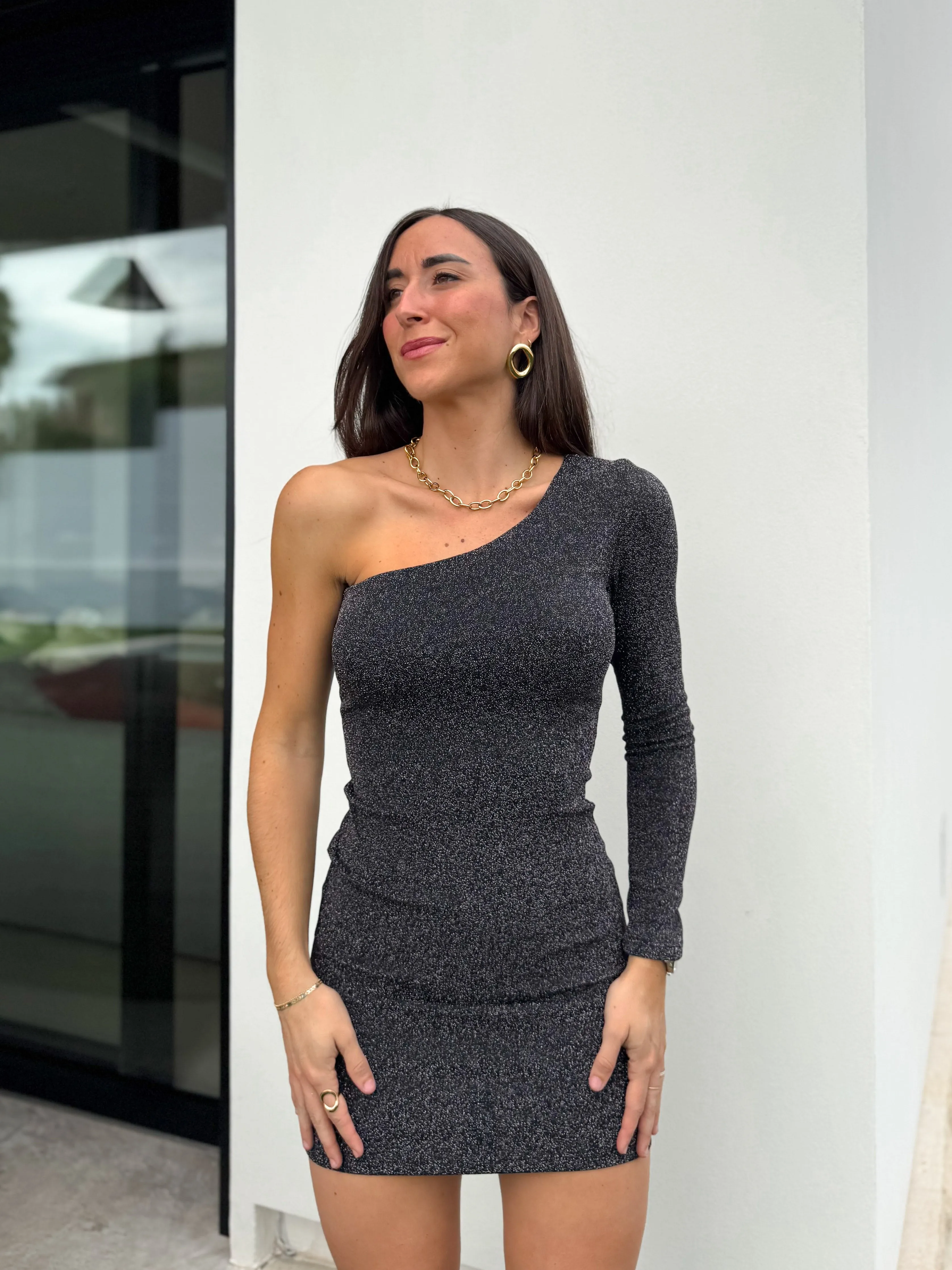 Vestido mini lurex asimétrico plata sold by Sorellas