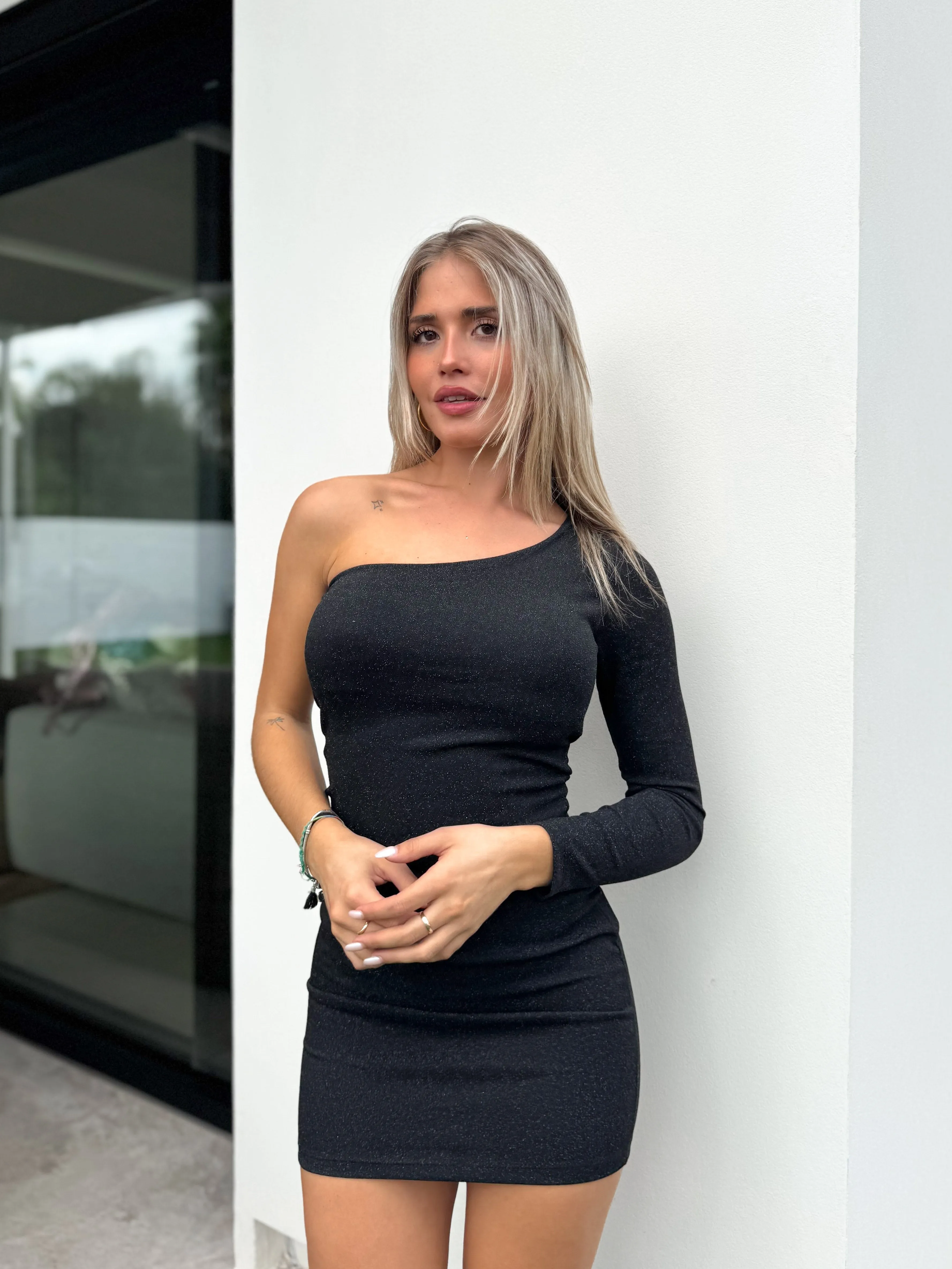 Vestido mini lurex asimétrico negro sold by Sorellas product image thumbnail 5