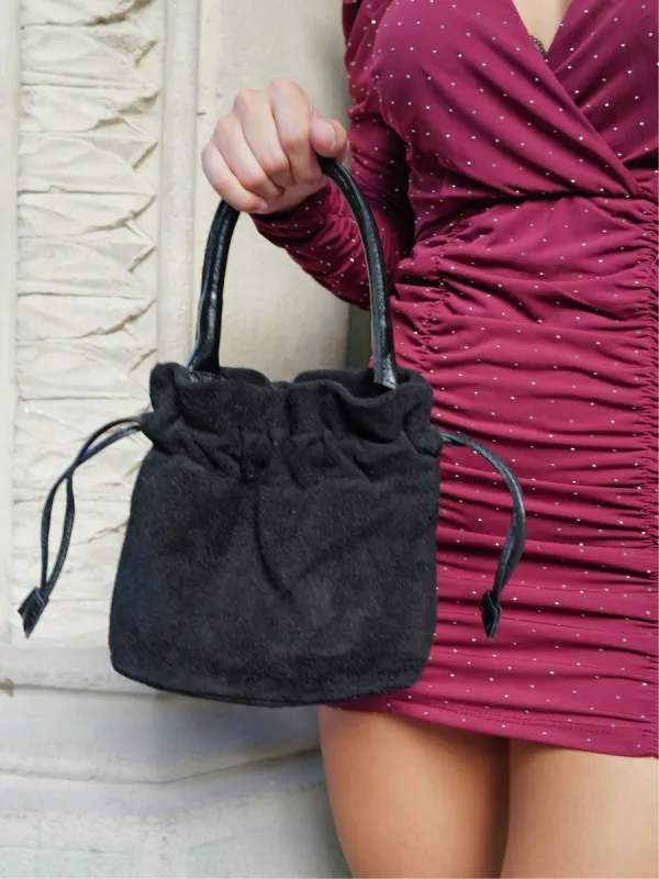 Bolso saco ante negro sold by Sorellas