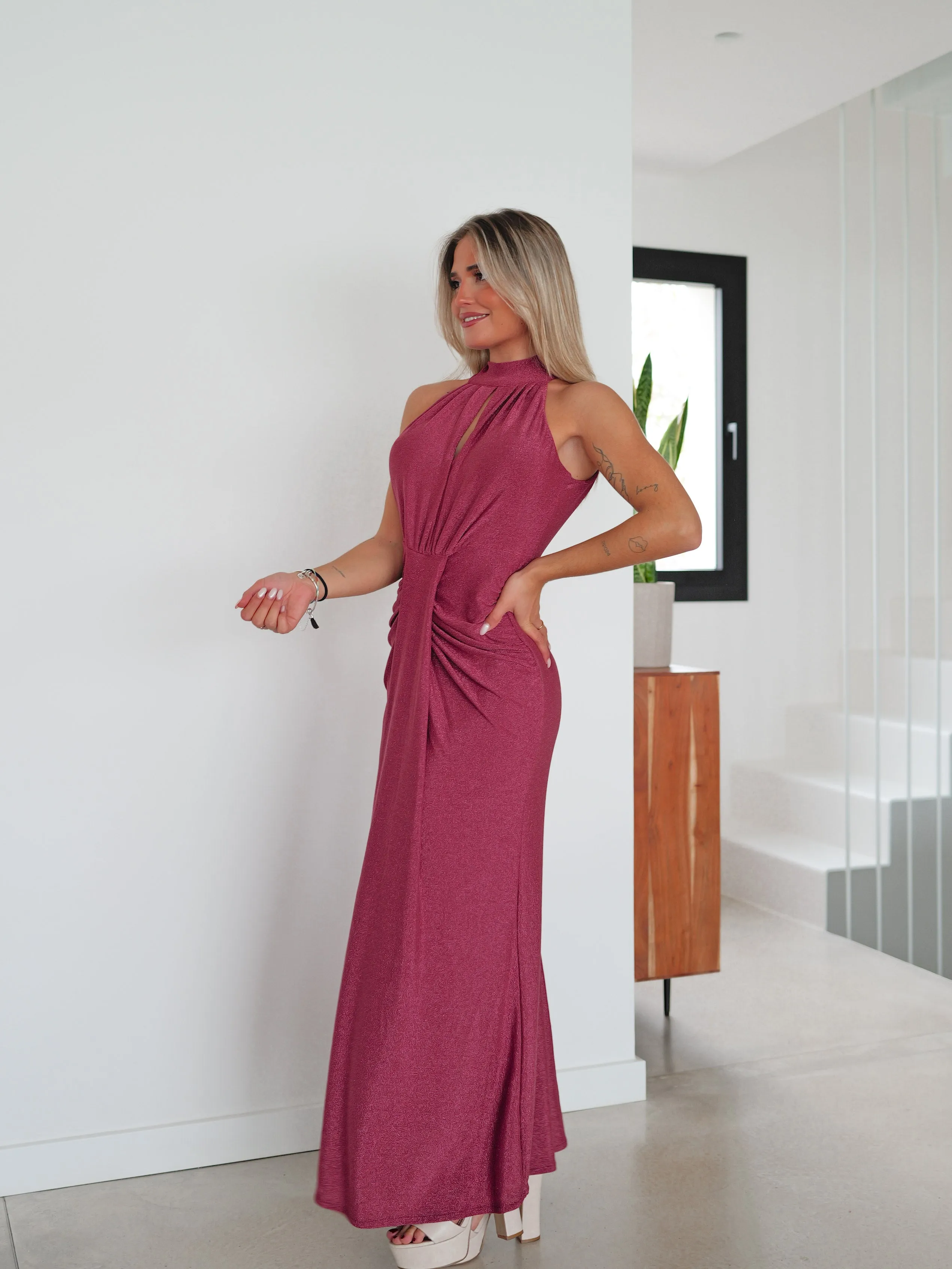 Vestido lurex halter ovalo burdeos sold by Sorellas product image thumbnail 2