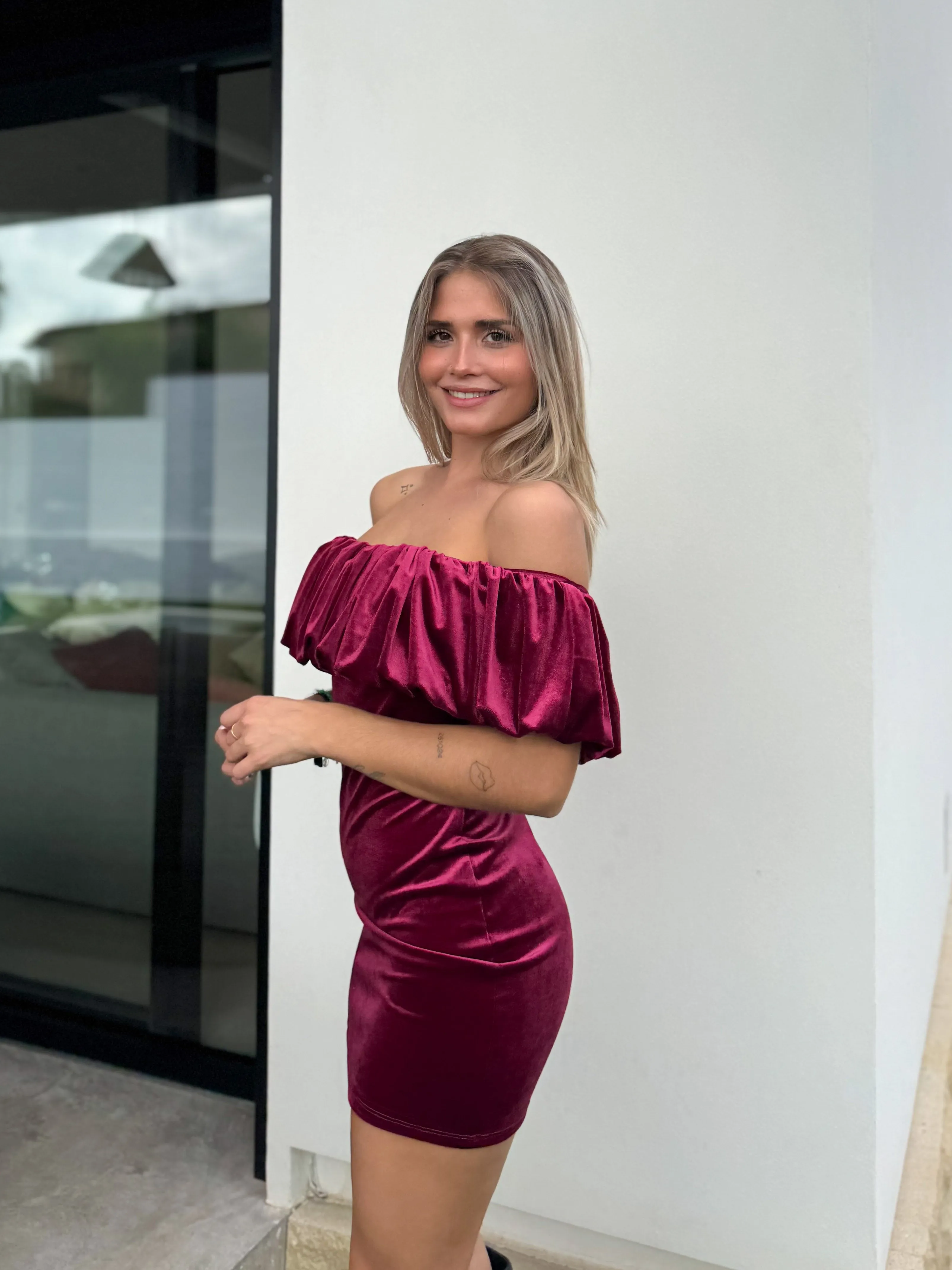 Vestido mini velvet pompón burdeos sold by Sorellas product image thumbnail 2