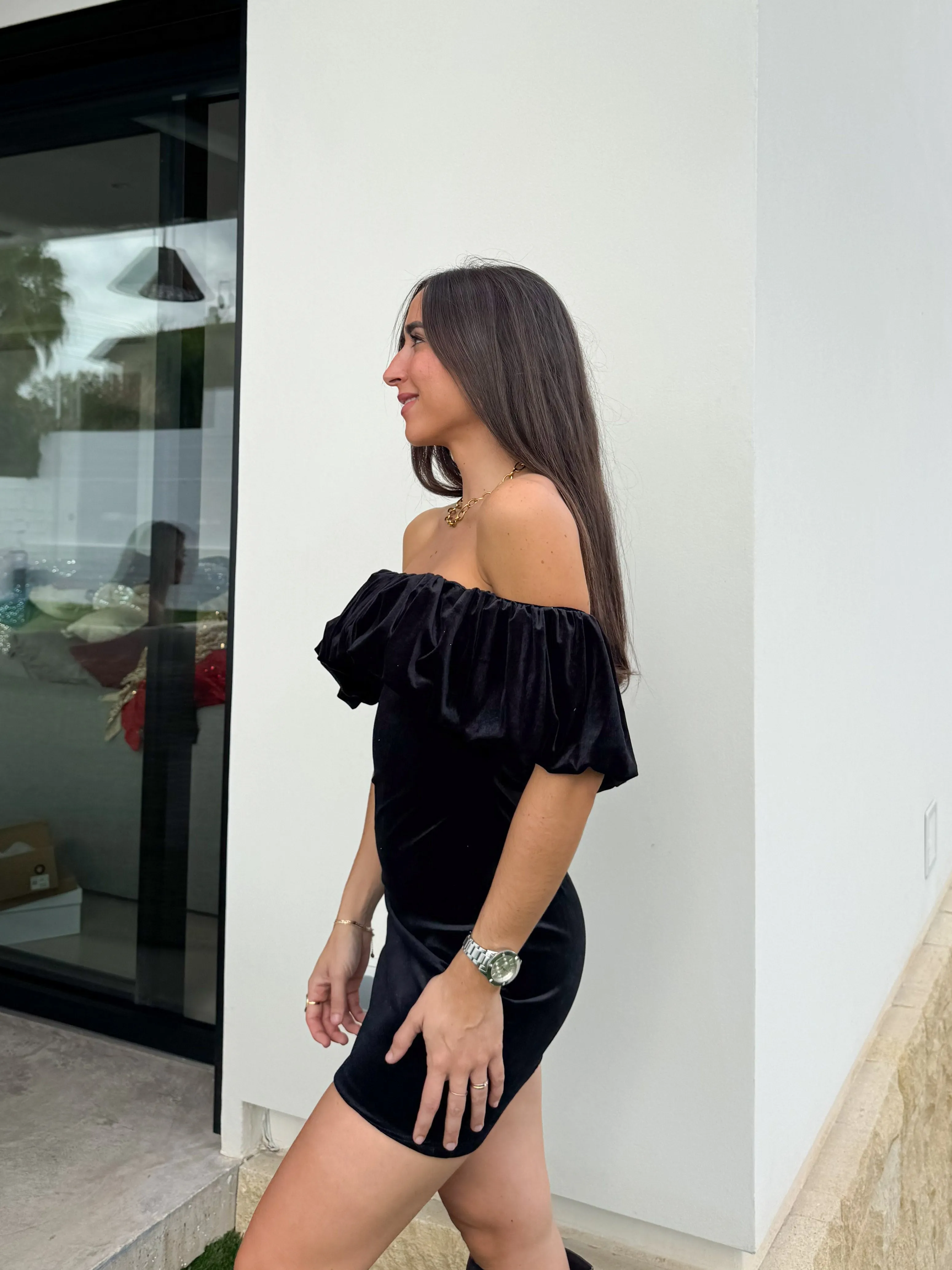 Vestido mini velvet pompón negro sold by Sorellas product image thumbnail 3