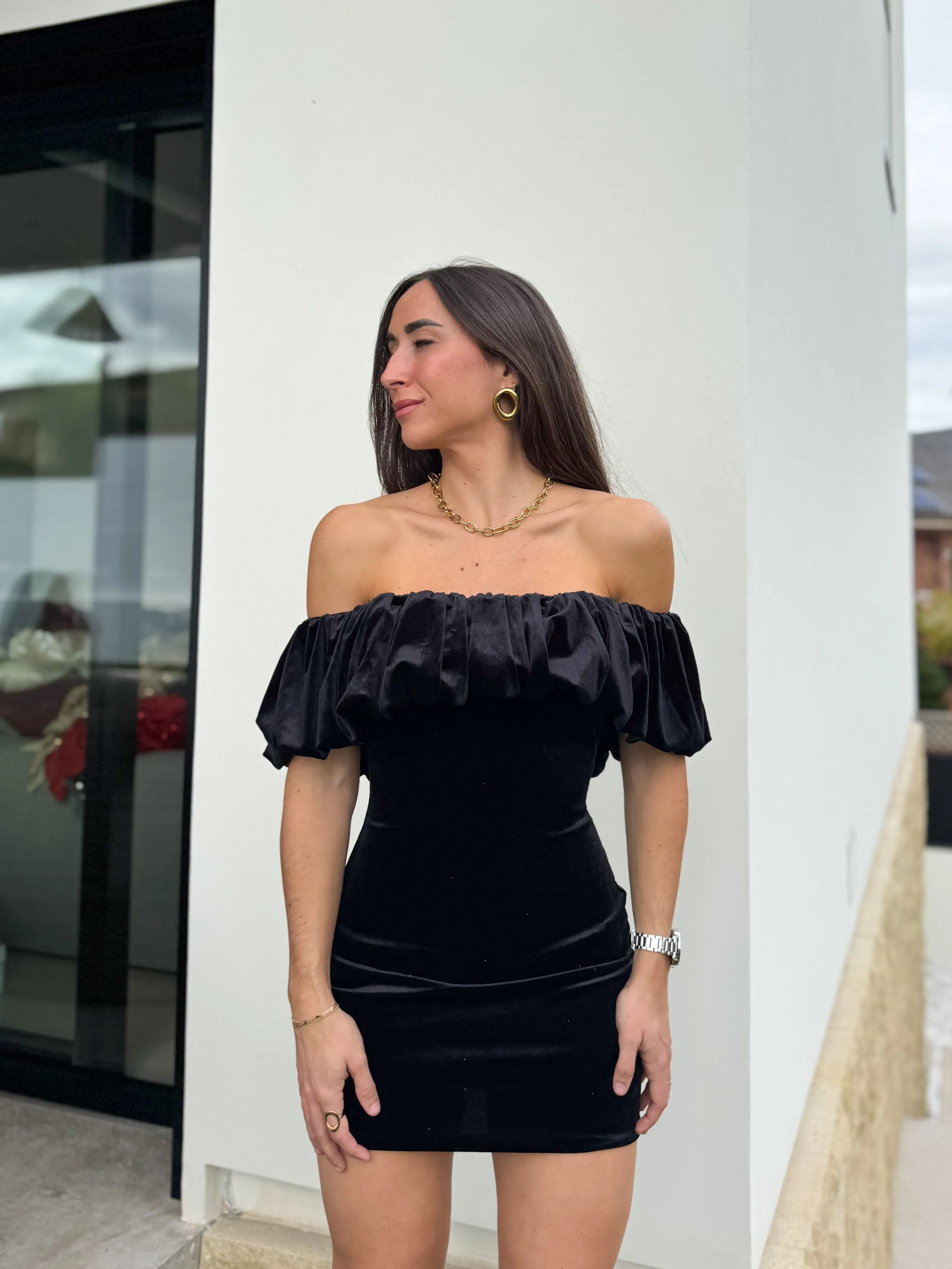 Vestido mini velvet pompón negro sold by Sorellas product image thumbnail 4