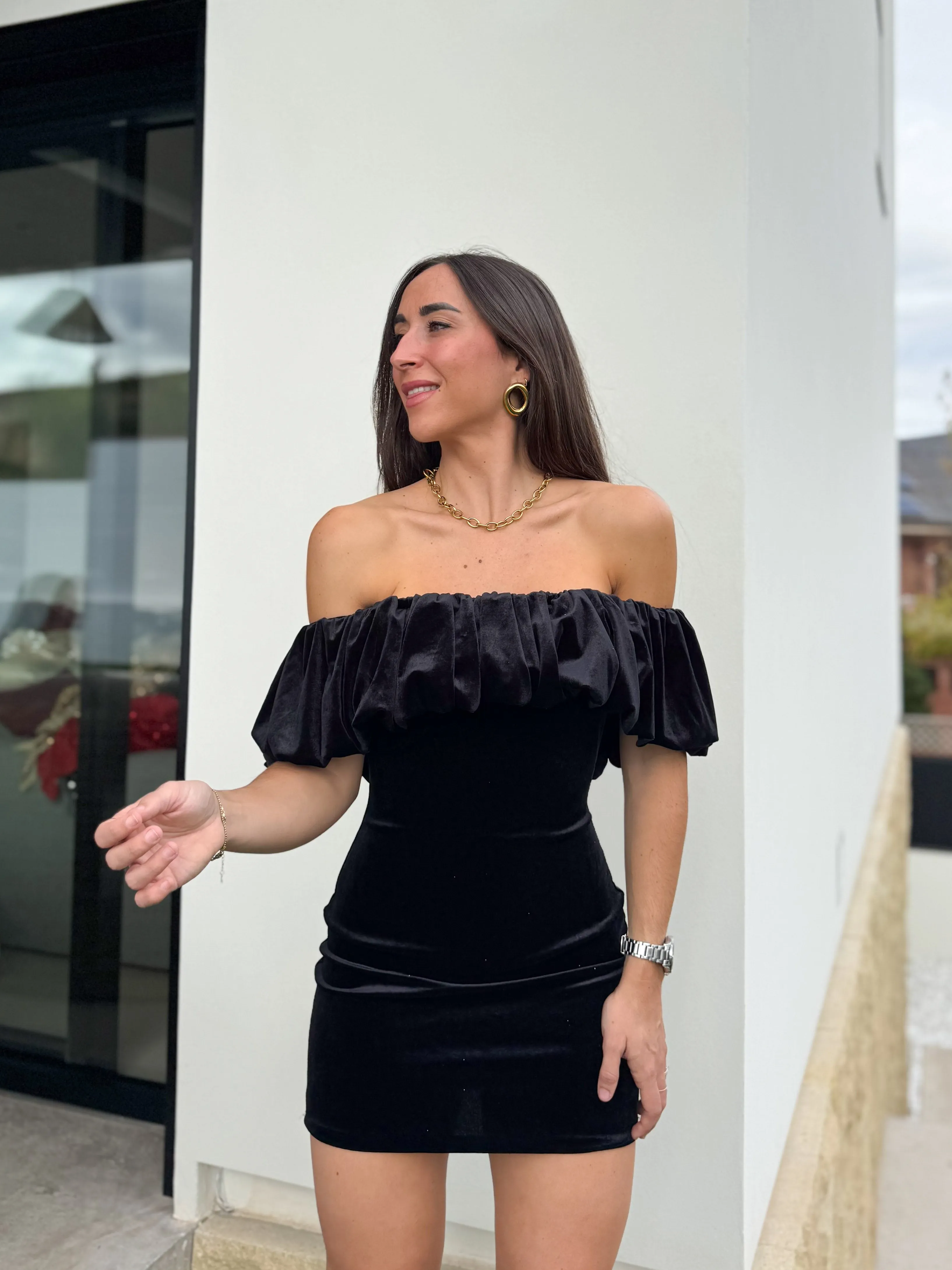 Vestido mini velvet pompón negro sold by Sorellas product image thumbnail 5