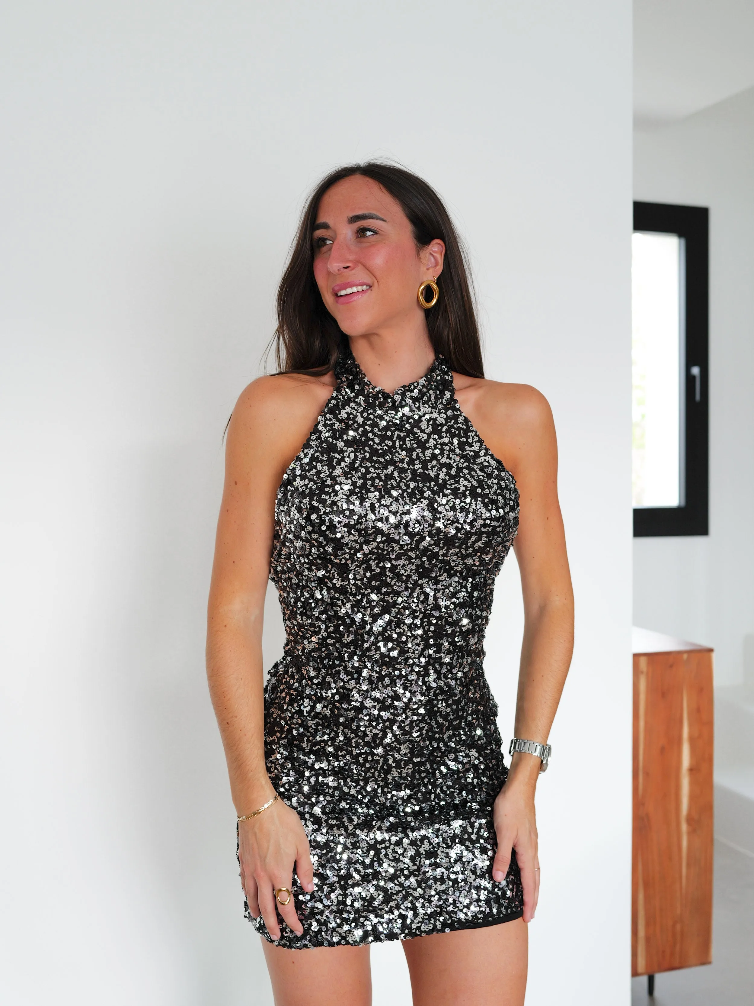 Vestido halter lentejuelas plata sold by Sorellas product image thumbnail 4