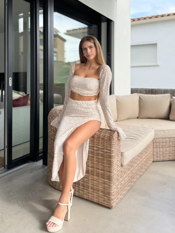Conjunto glitter midi beige sold by Sorellas