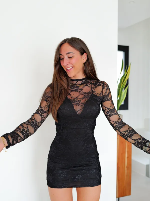 Vestido mini encaje copas negro sold by Sorellas