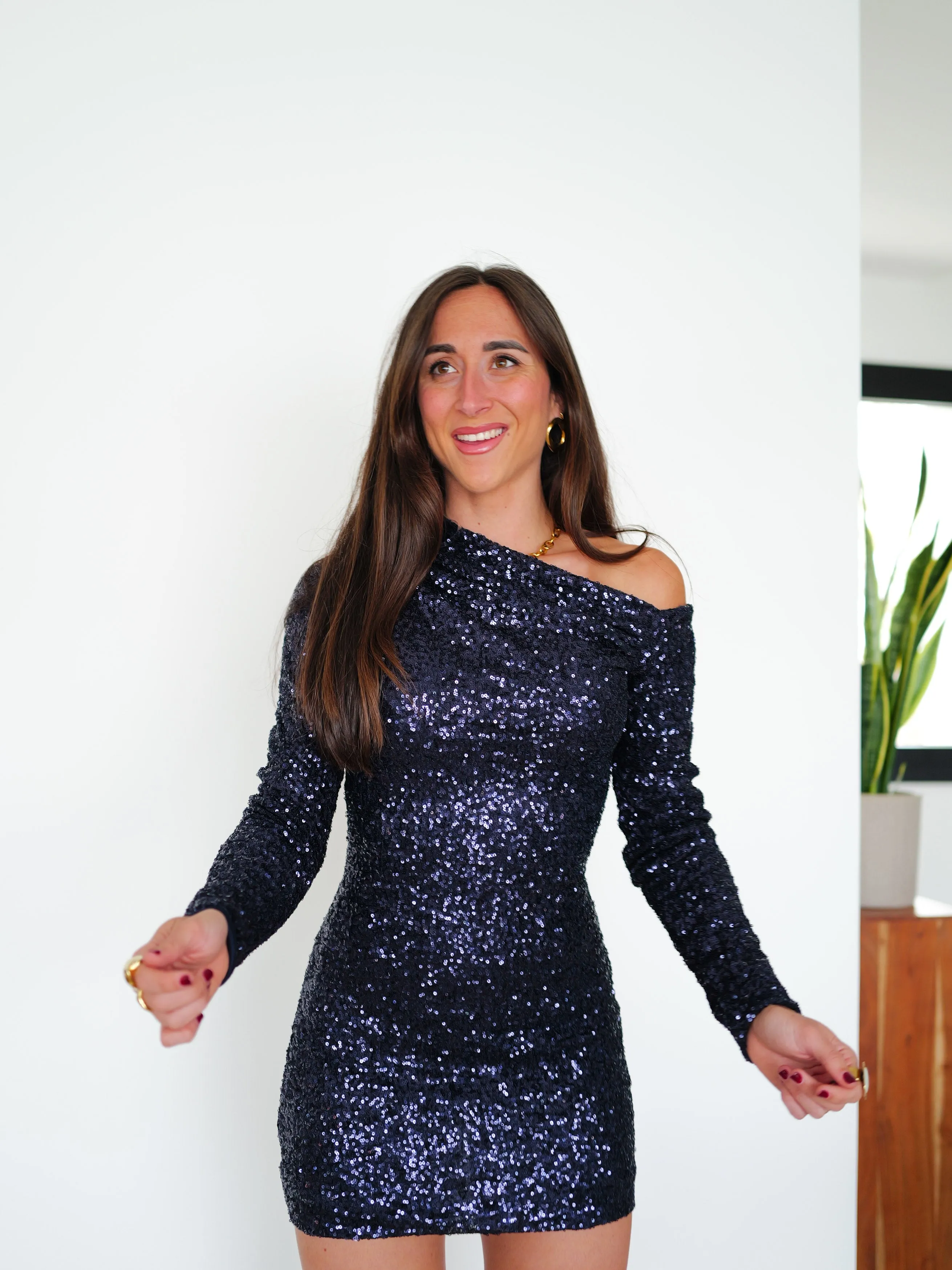 Vestido mini asimetrico glitter marino sold by Sorellas product image thumbnail 5