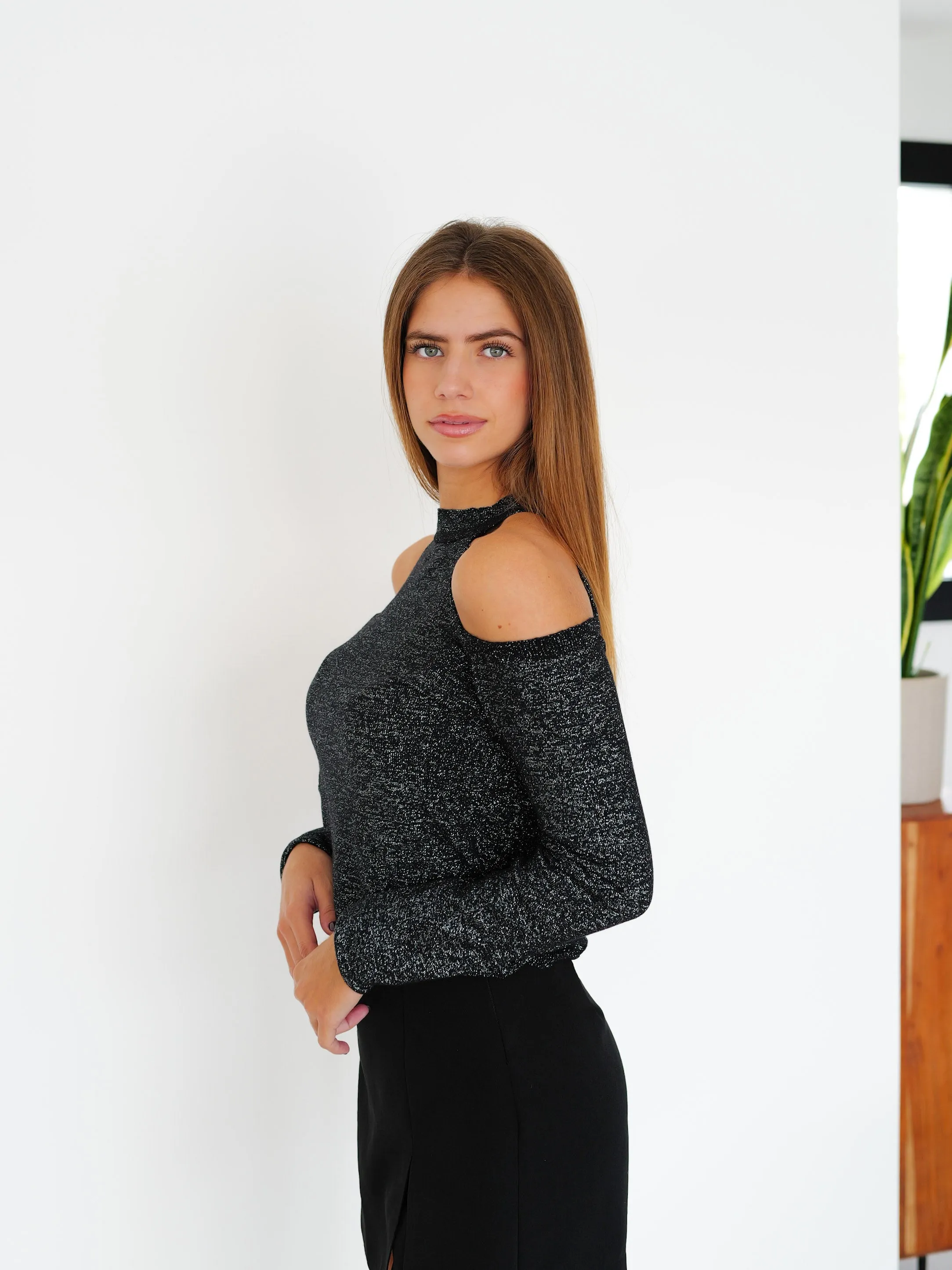 Jersey hombros brillo negro sold by Sorellas product image thumbnail 3