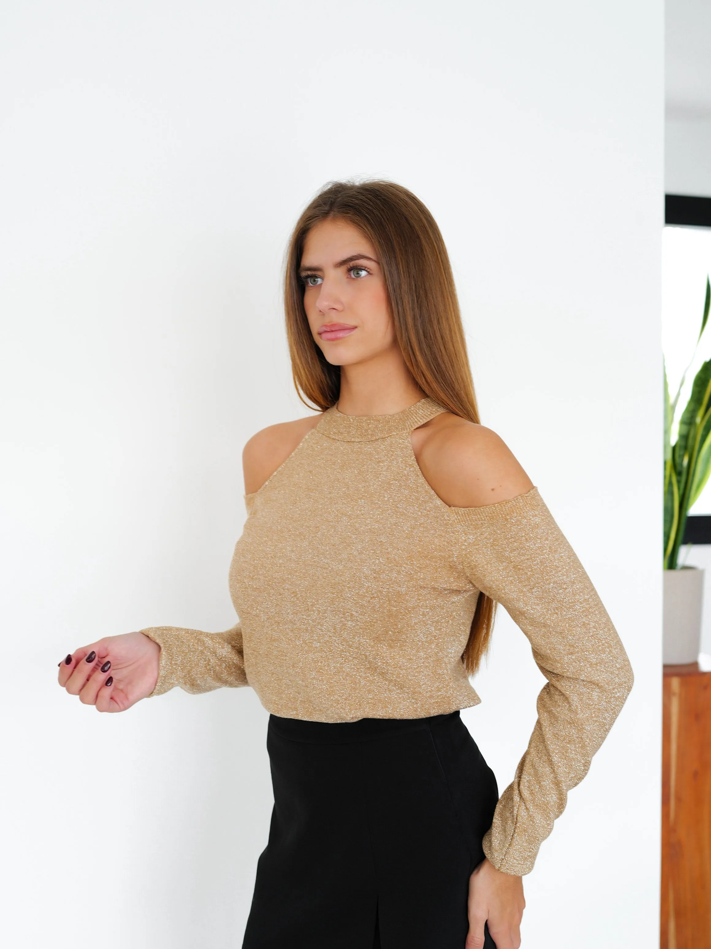 Jersey hombros brillo dorado sold by Sorellas