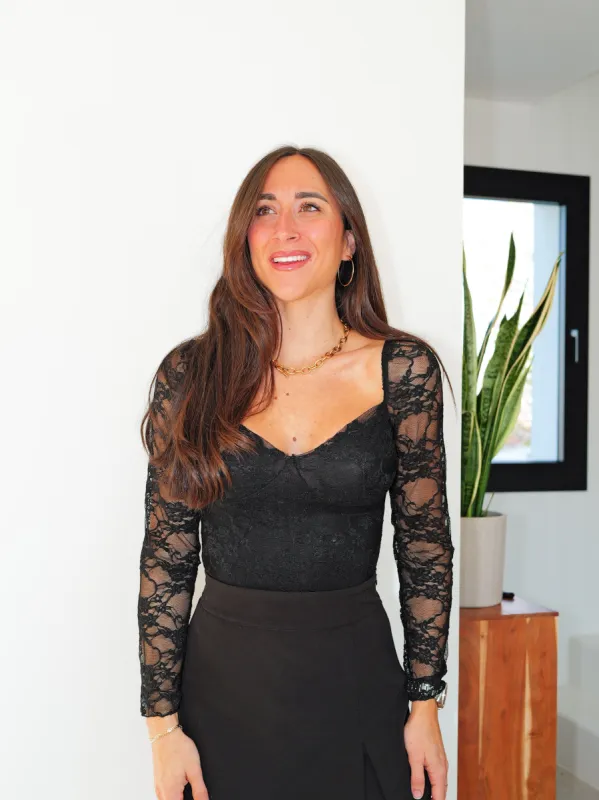 Body copas encaje negro sold by Sorellas