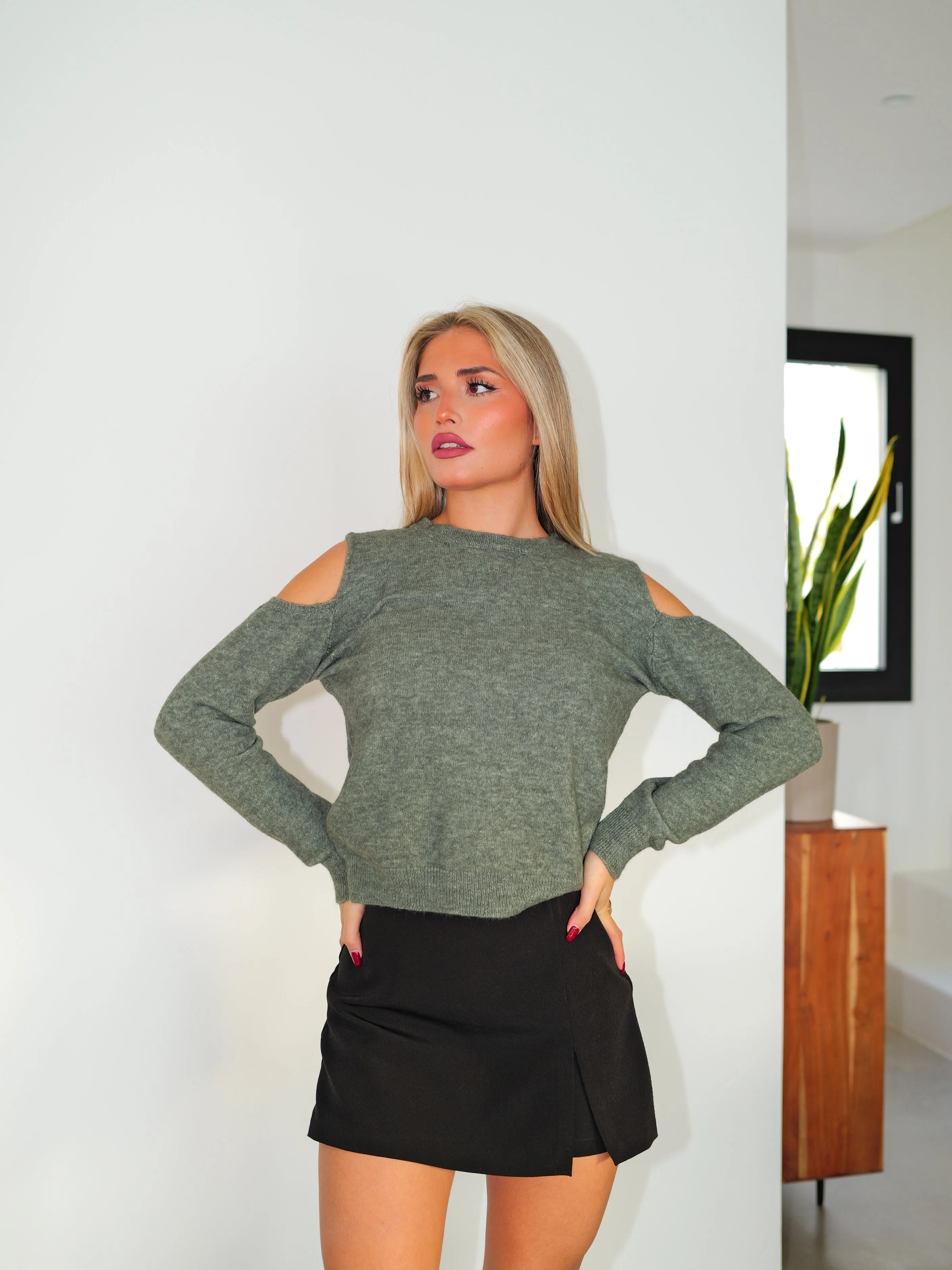 Jersey hombros cuello redondo caqui sold by Sorellas product image thumbnail 4