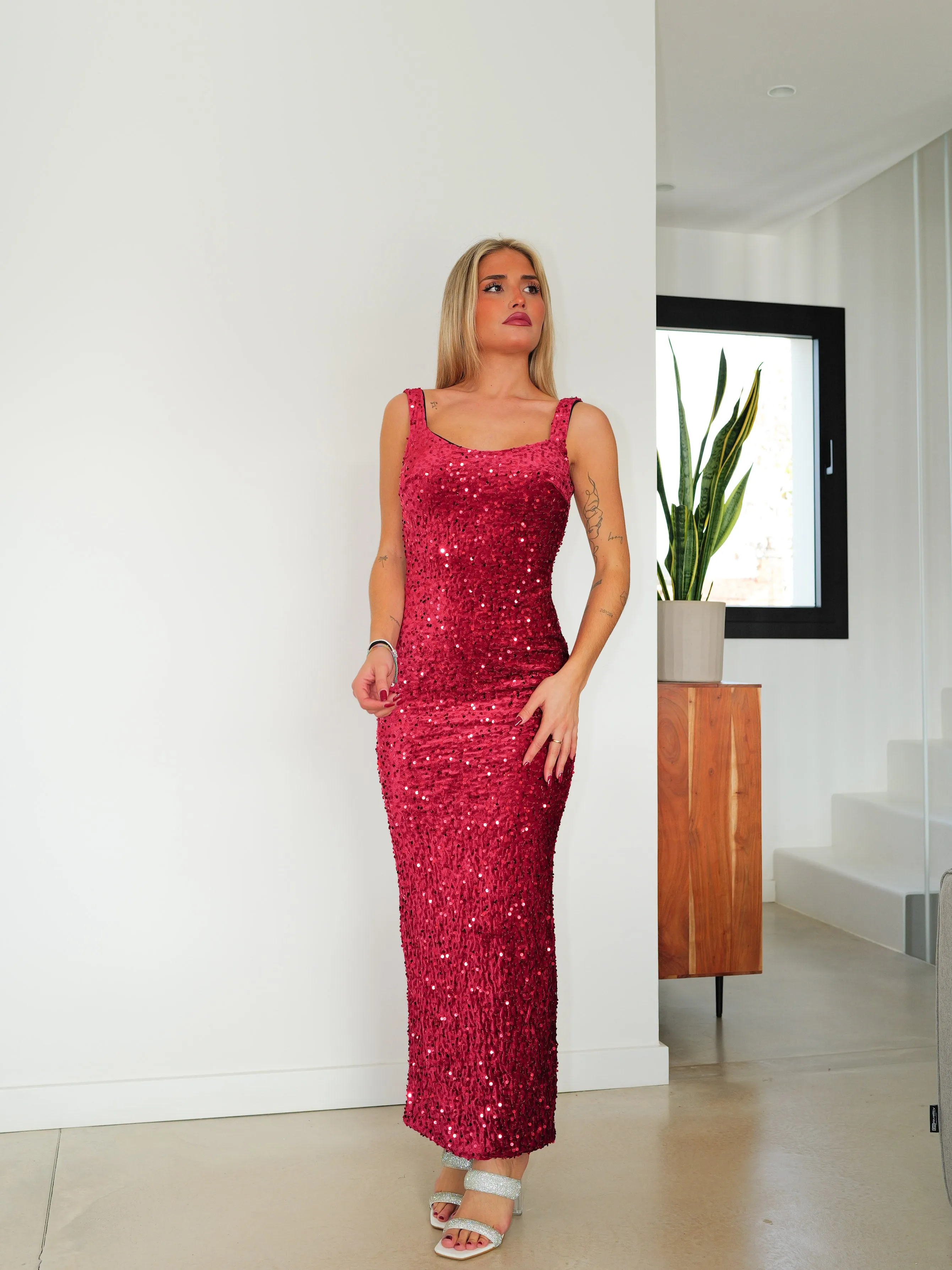 Vestido largo velvet brillo burdeos sold by Sorellas product image thumbnail 5