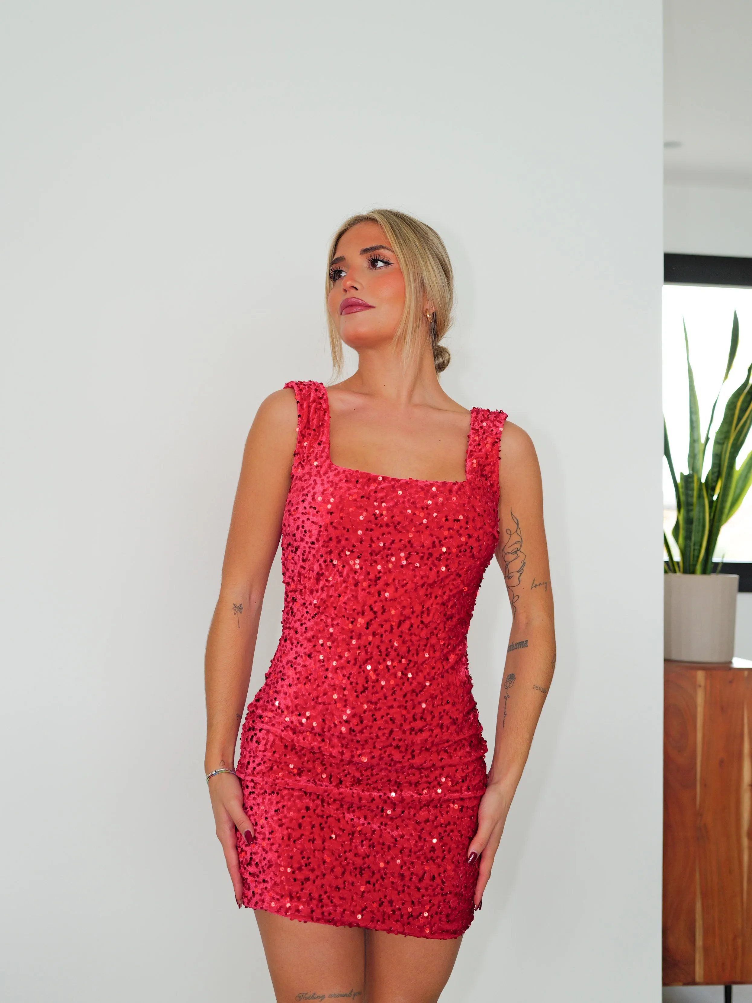 Vestido mini lazo velvet rojo sold by Sorellas product image thumbnail 3