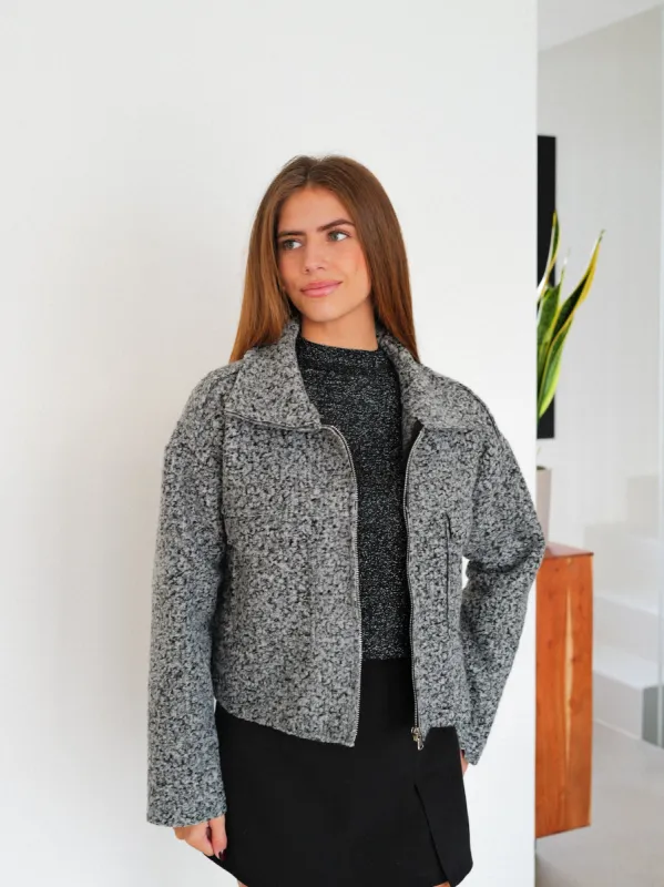 Chaqueta lana gris sold by Sorellas